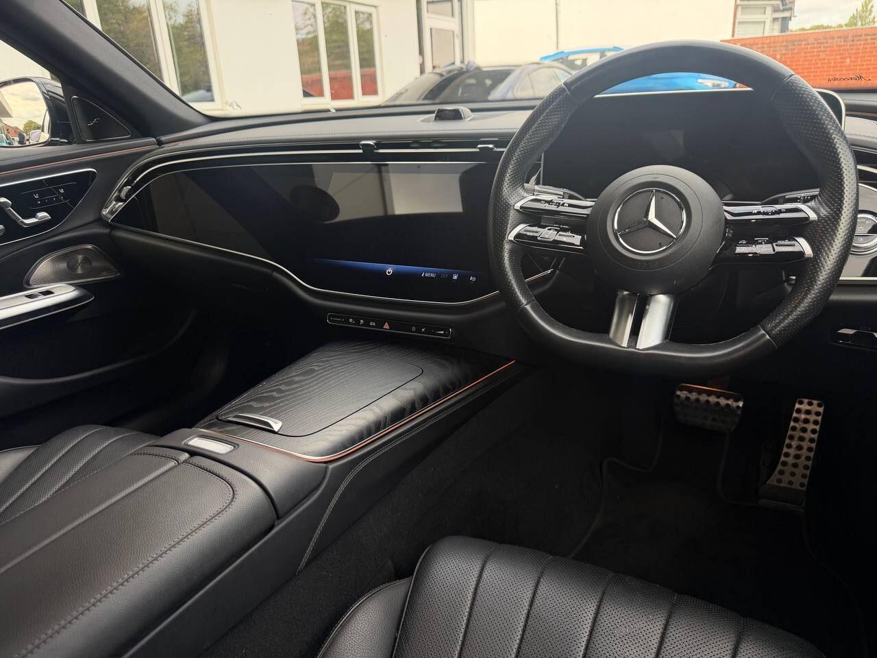 Mercedes-Benz E-Class view 32