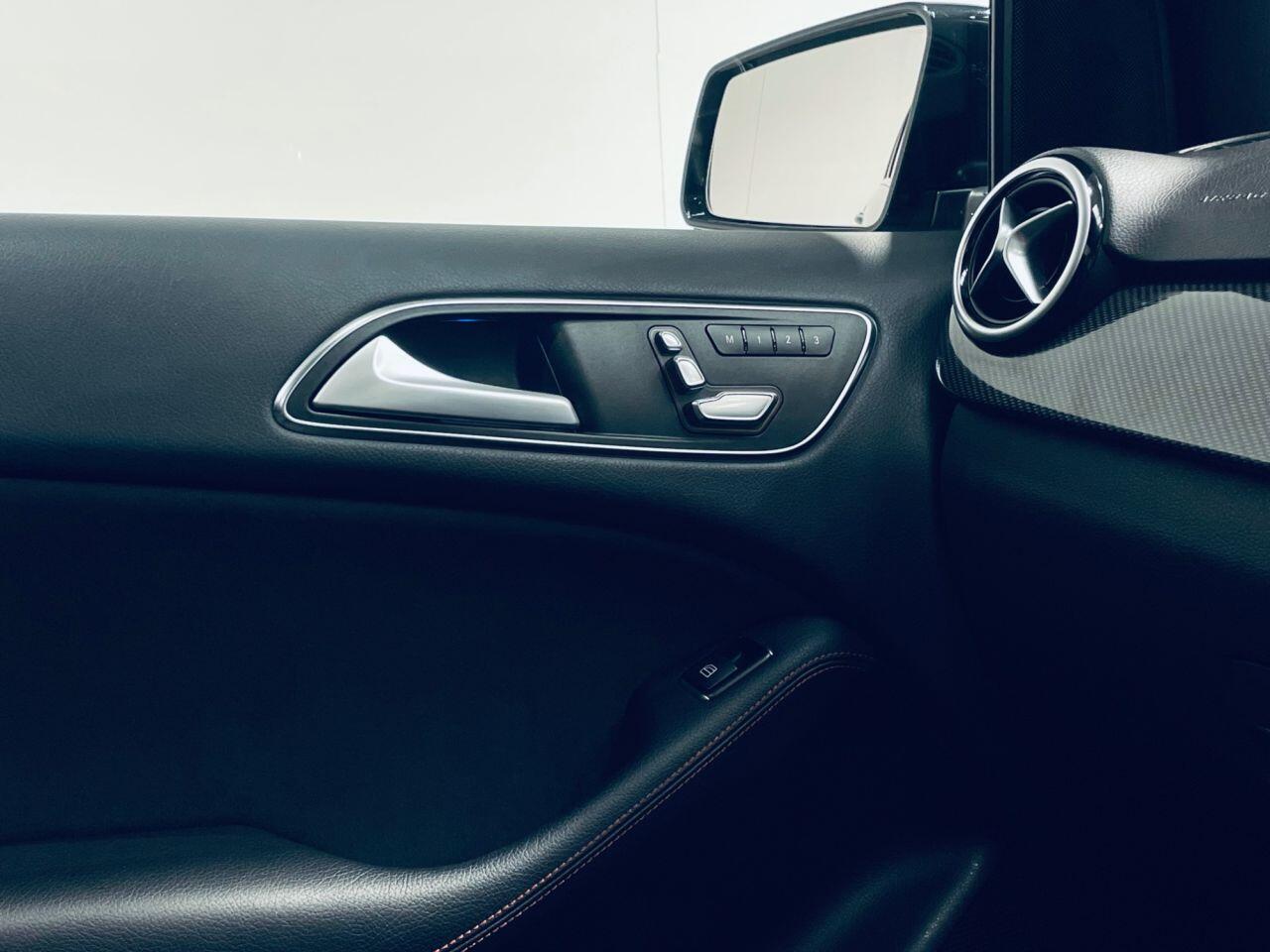 Mercedes-Benz B Class view 28