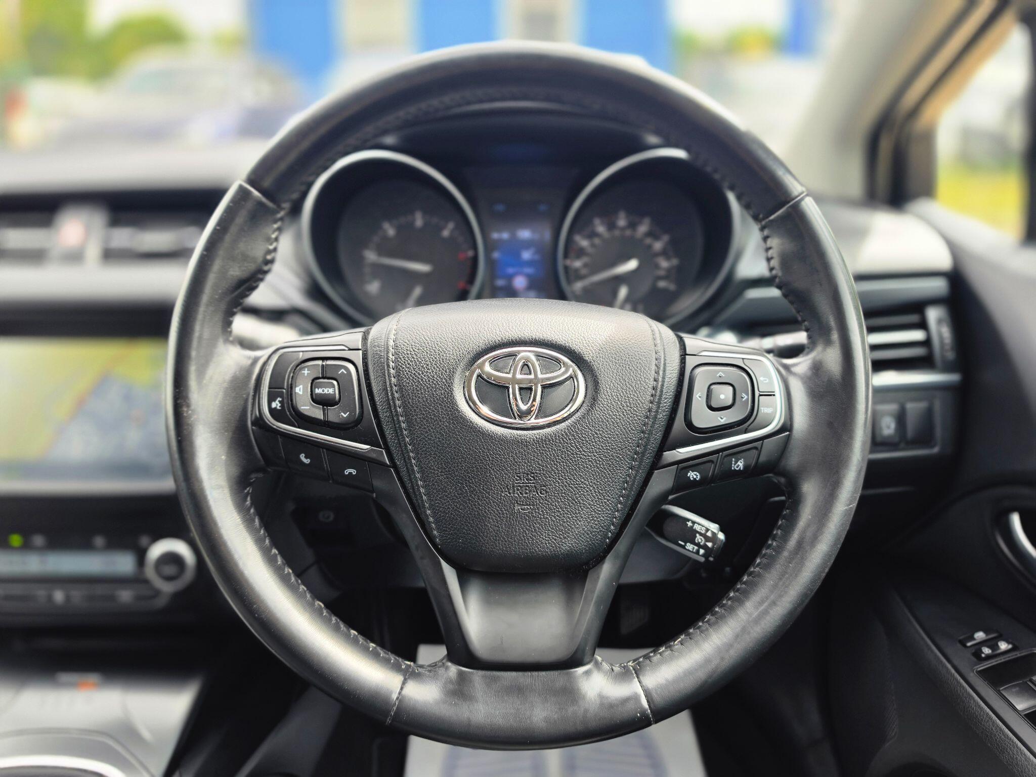 Toyota Avensis view 12