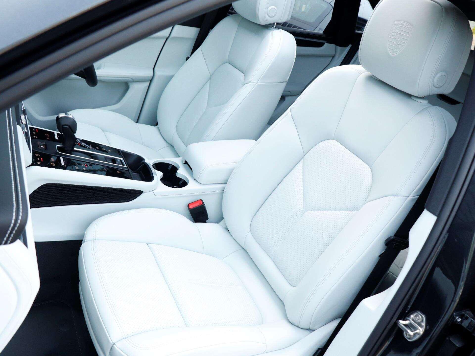 Porsche Macan view 27