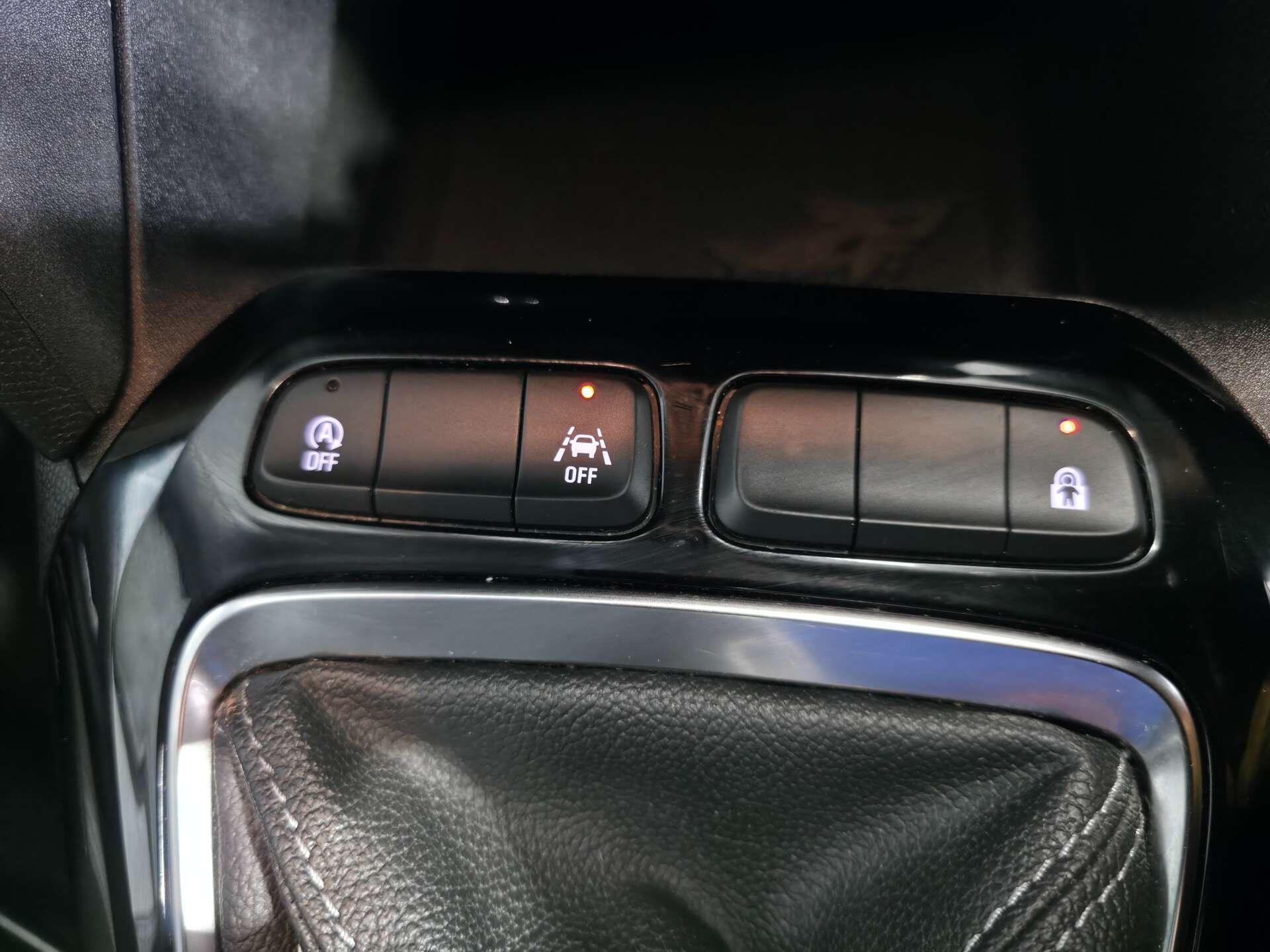 Vauxhall Corsa view 29