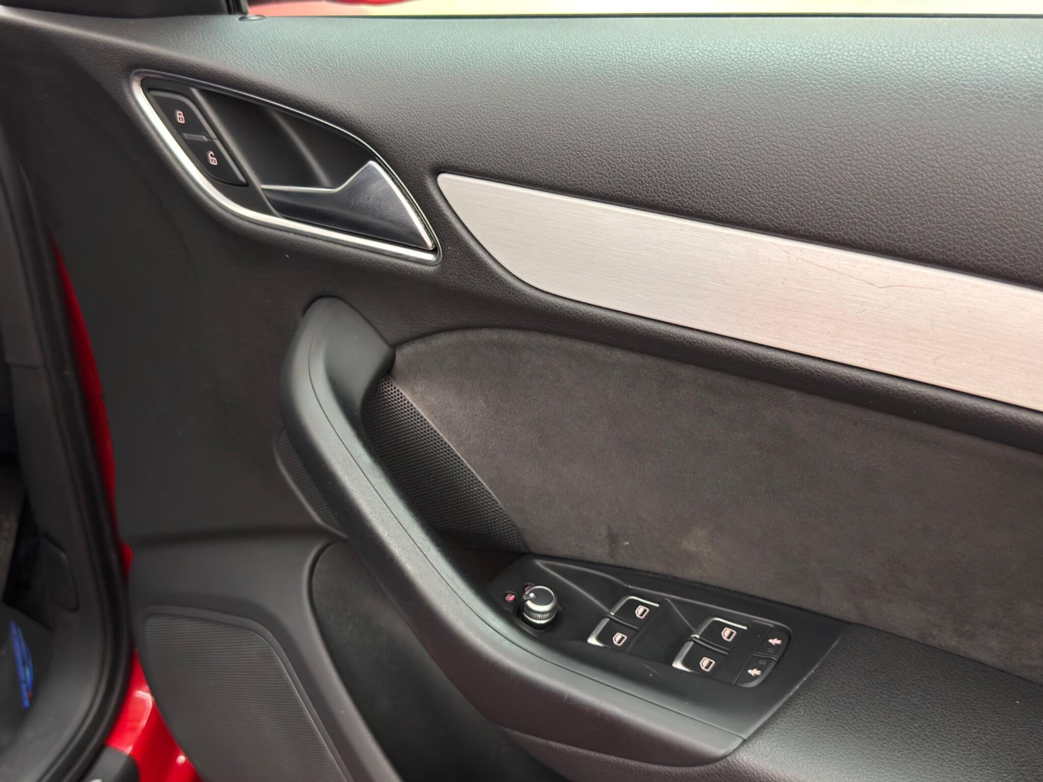 Audi Q3 view 34