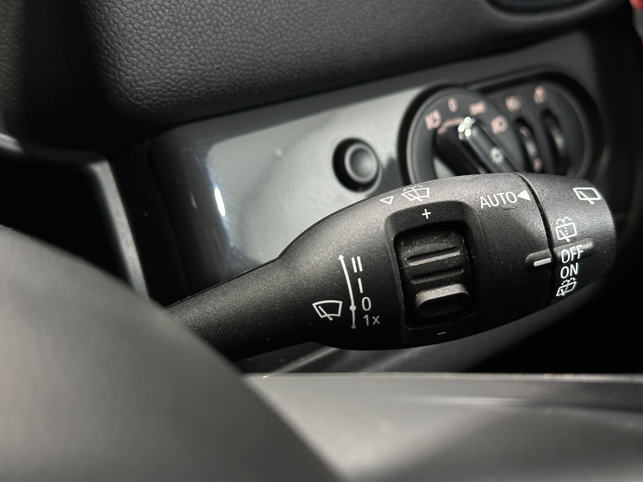 Mini Countryman view 16