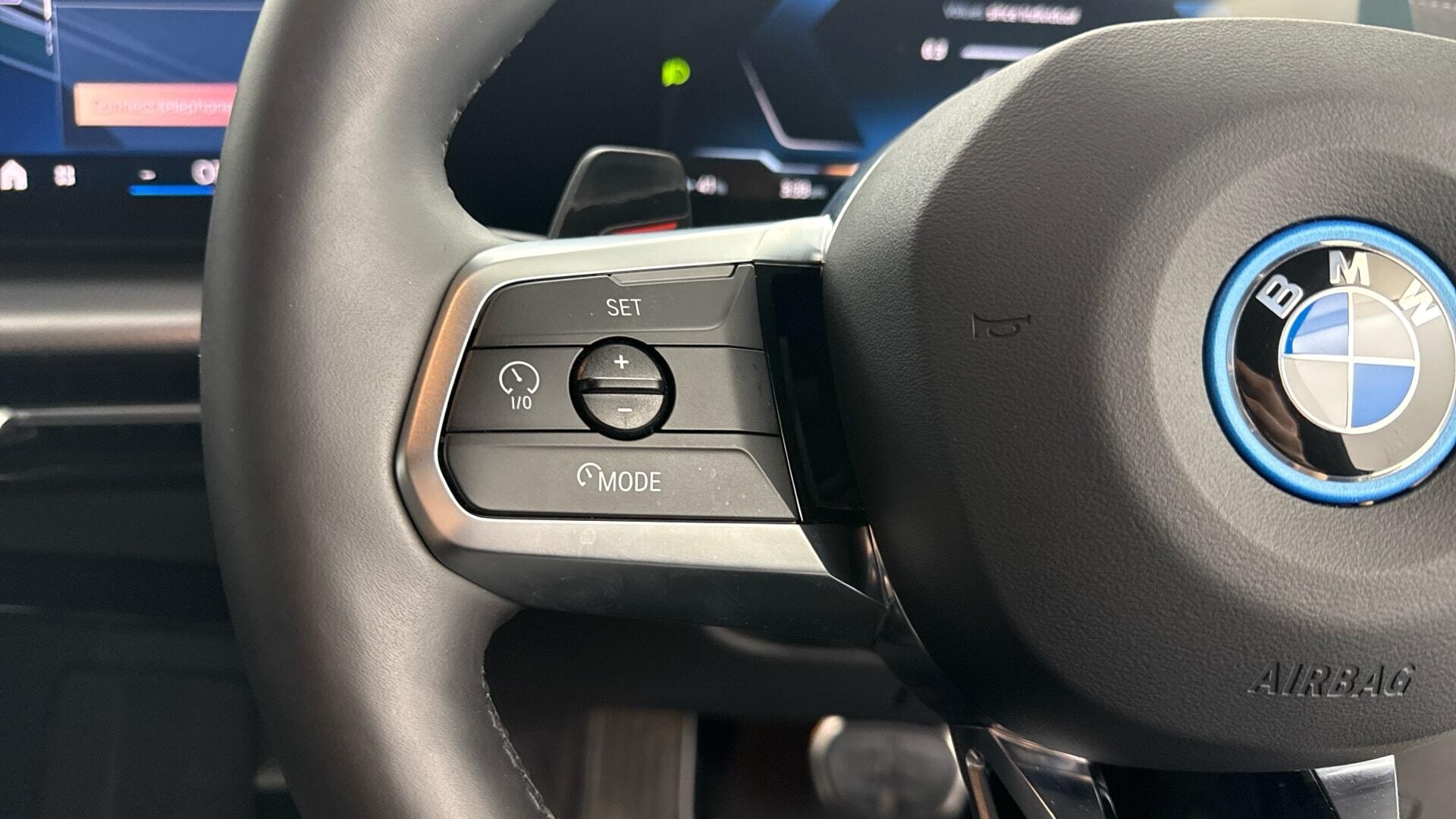 BMW Ix2 view 17