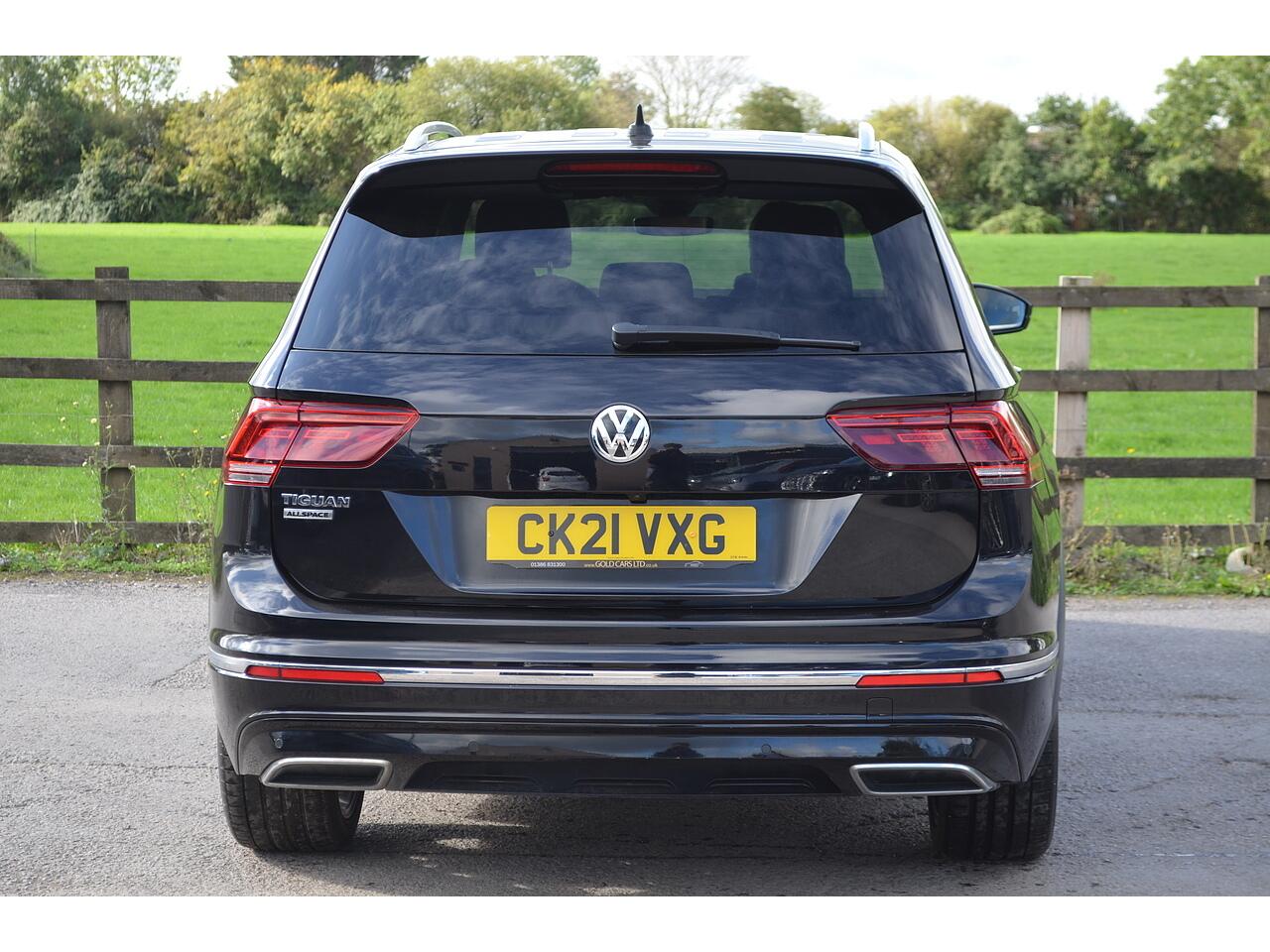 Volkswagen Tiguan Allspace view 8