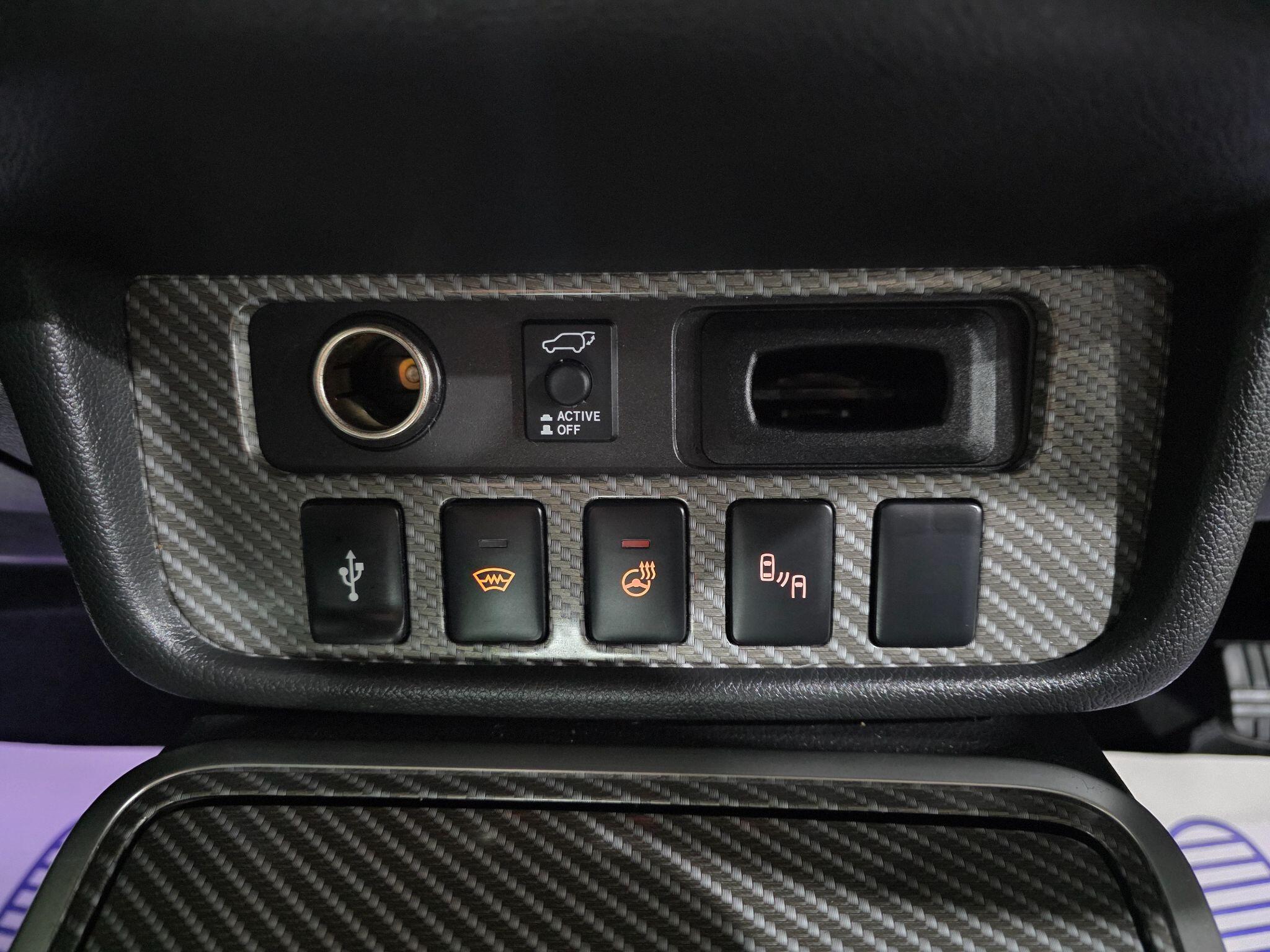 Mitsubishi Outlander view 10