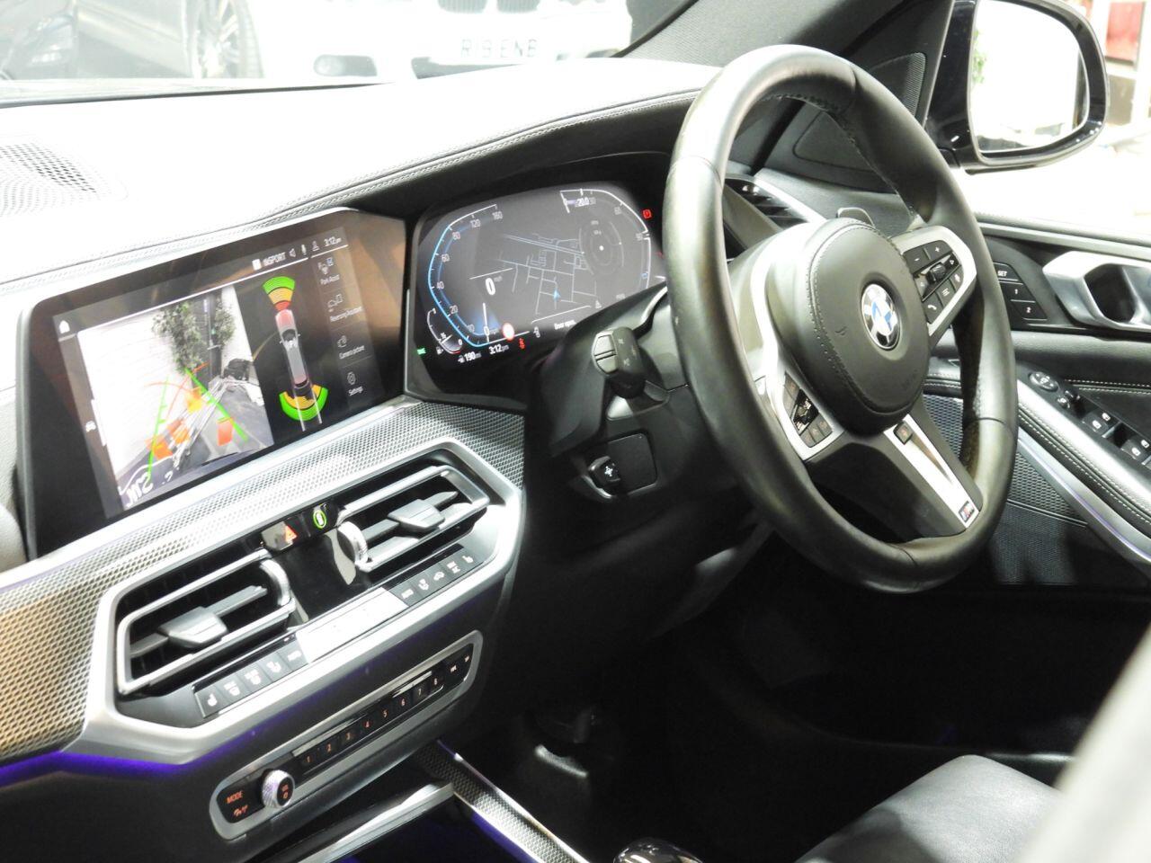 BMW X5 view 22