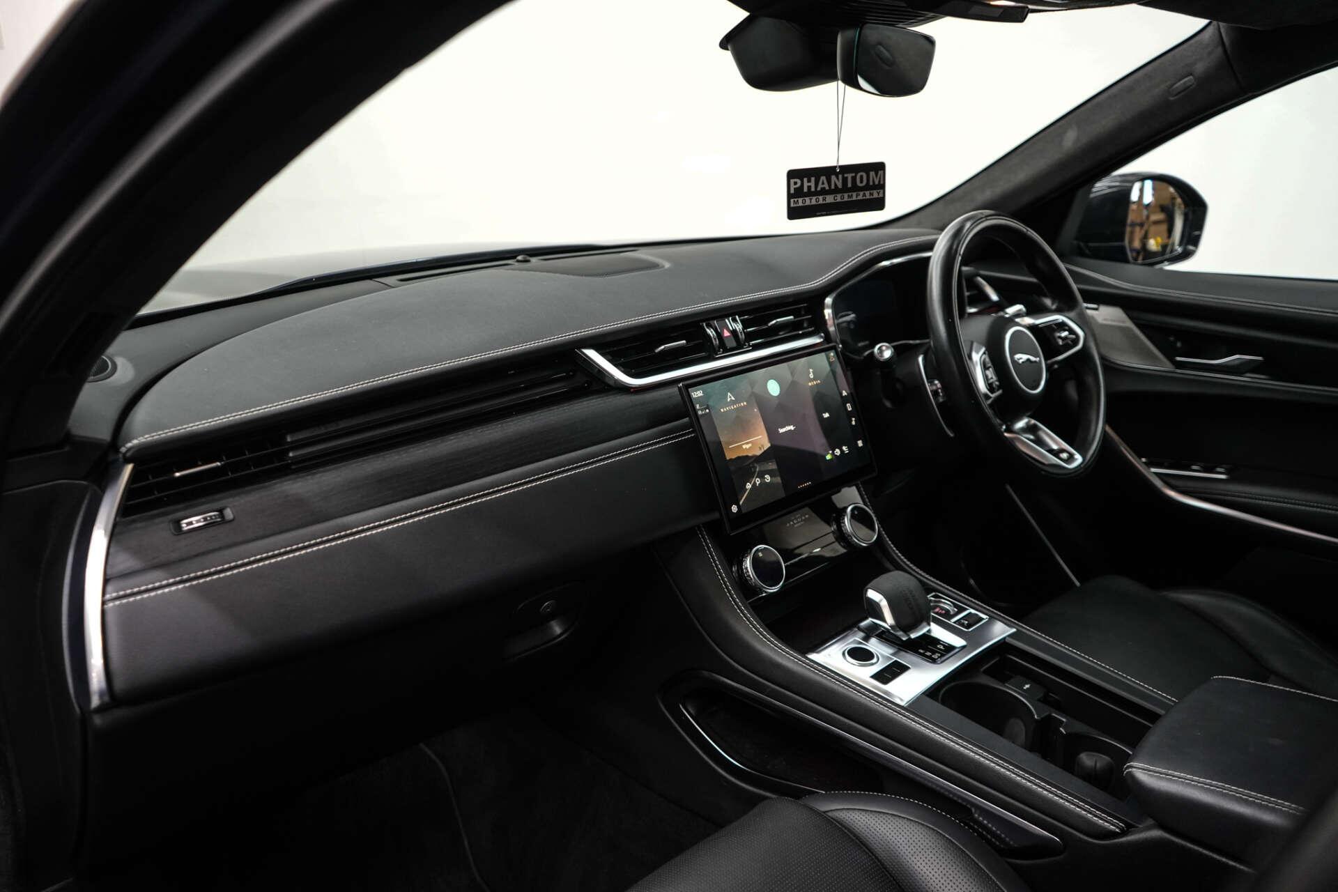 Jaguar F-Pace view 15
