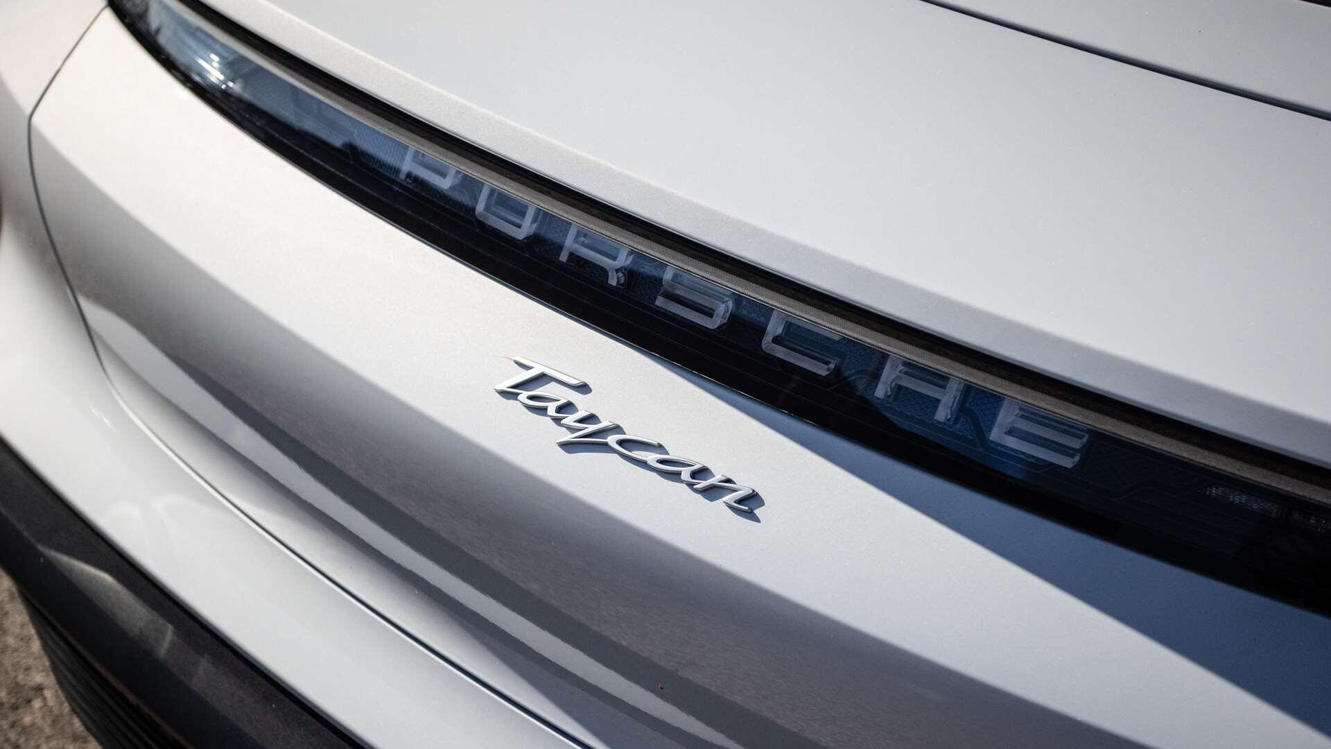 Porsche Taycan view 36