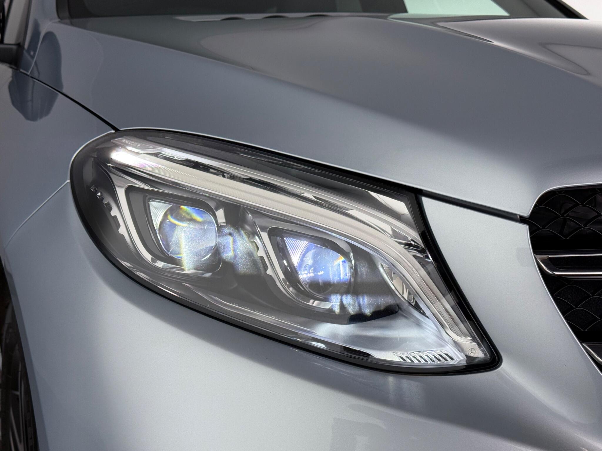 Mercedes-Benz GLE view 9