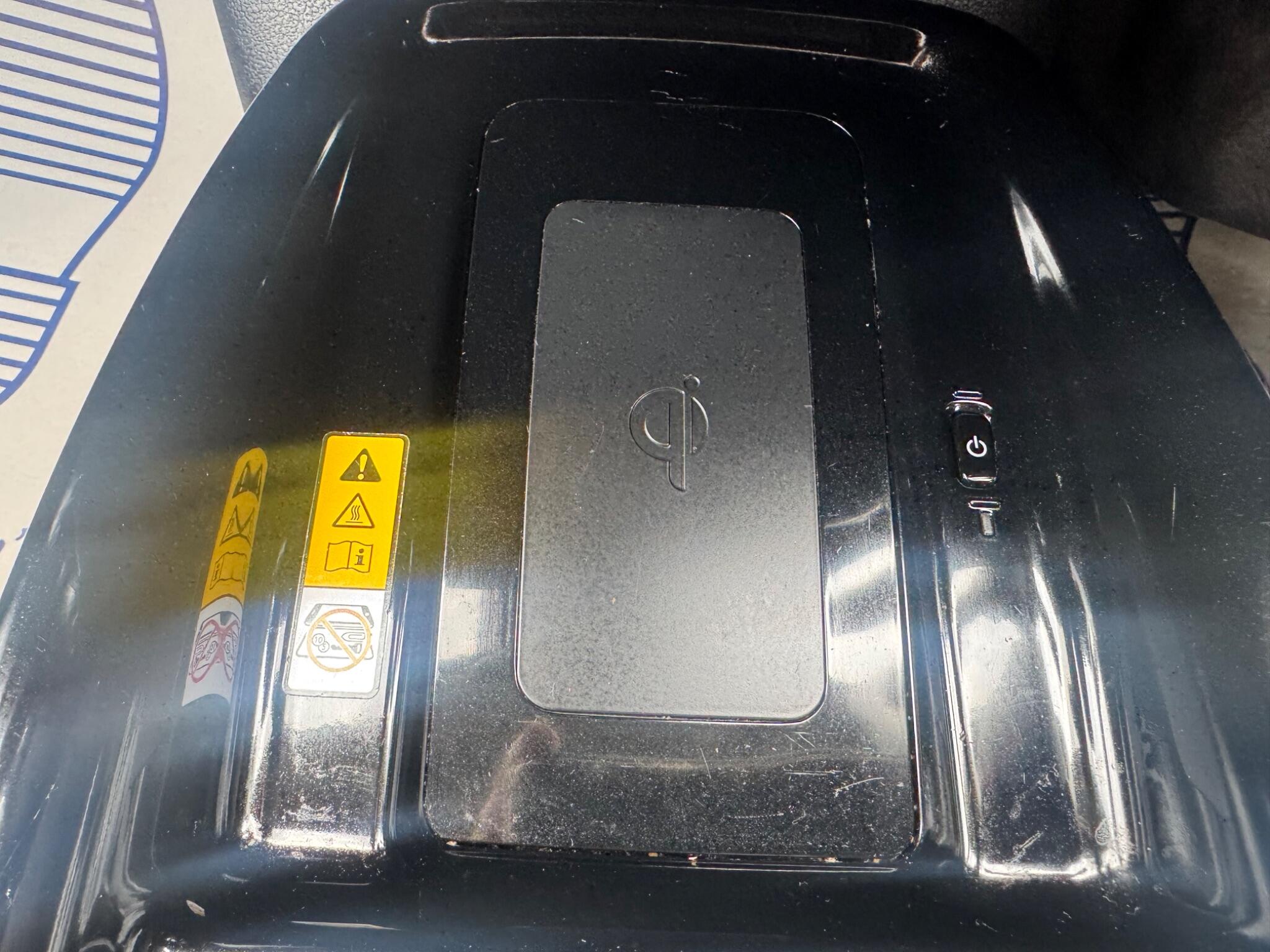 Toyota Prius view 19