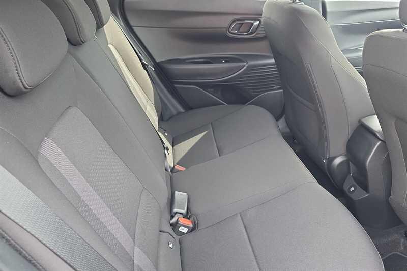 Hyundai i20 view 27