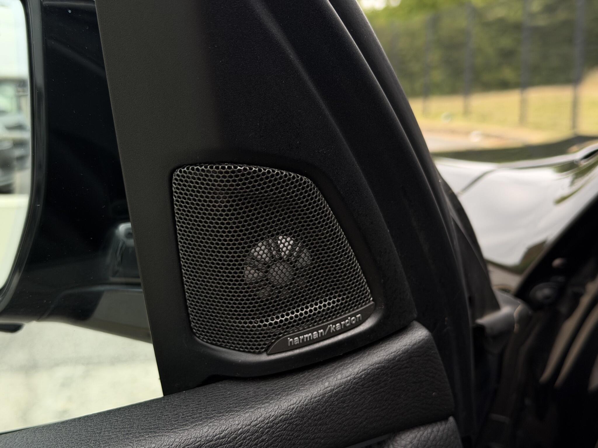 BMW X5 view 22