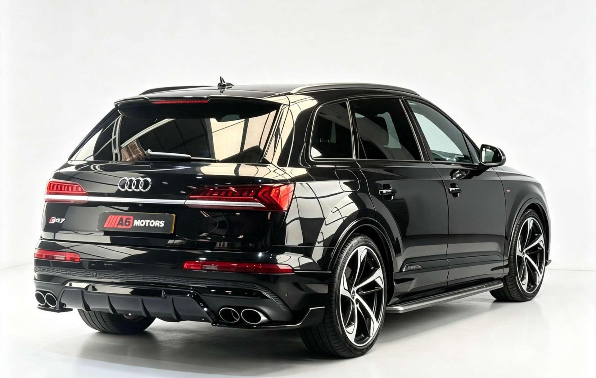 Audi SQ7 view 11