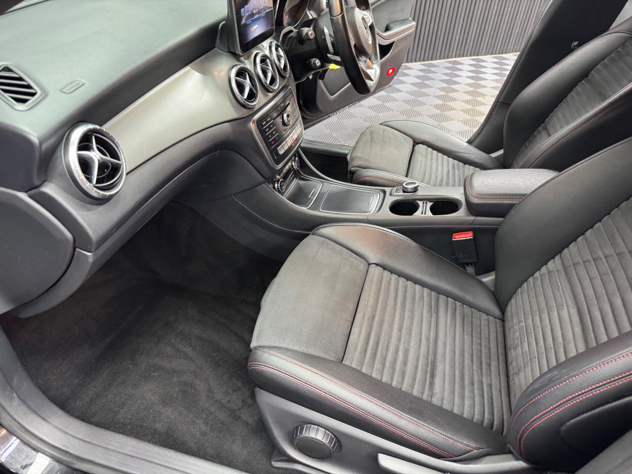 Mercedes-Benz Cla view 44