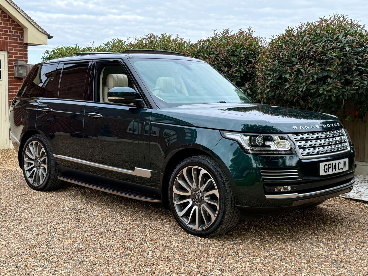 Land Rover Range Rover view 3