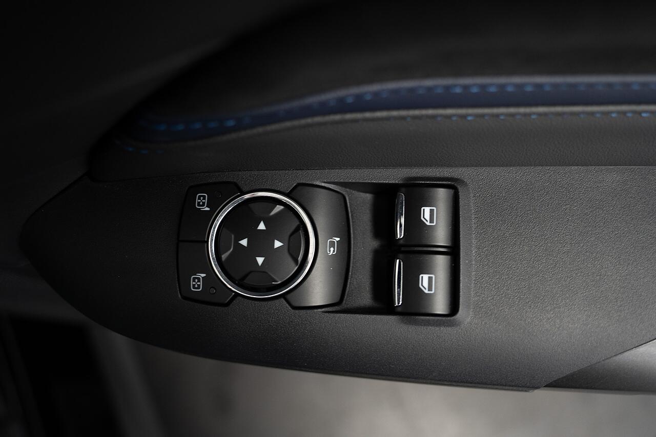 Ford Mustang view 17