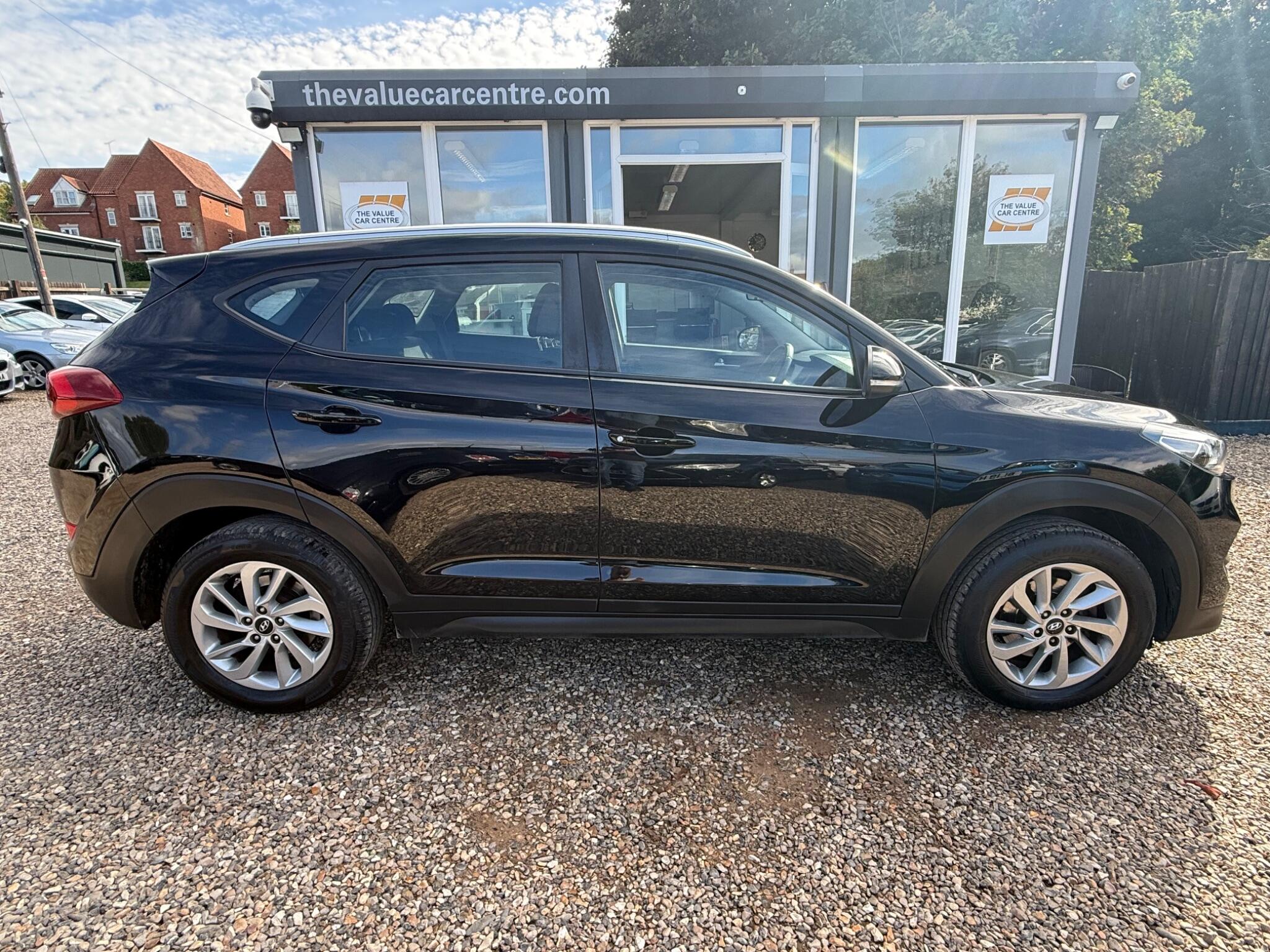 Hyundai Tucson view 2