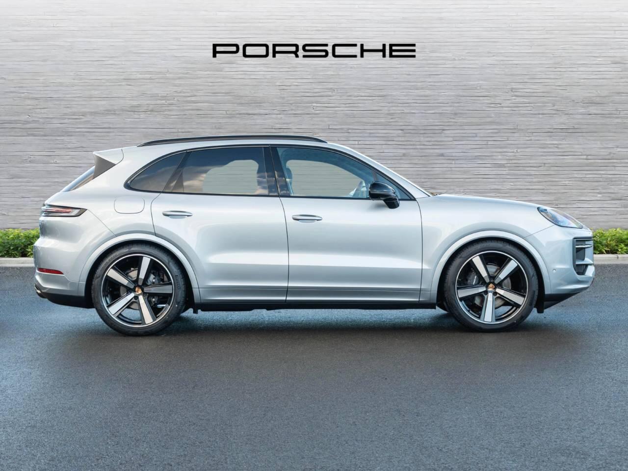 Porsche Cayenne view 2