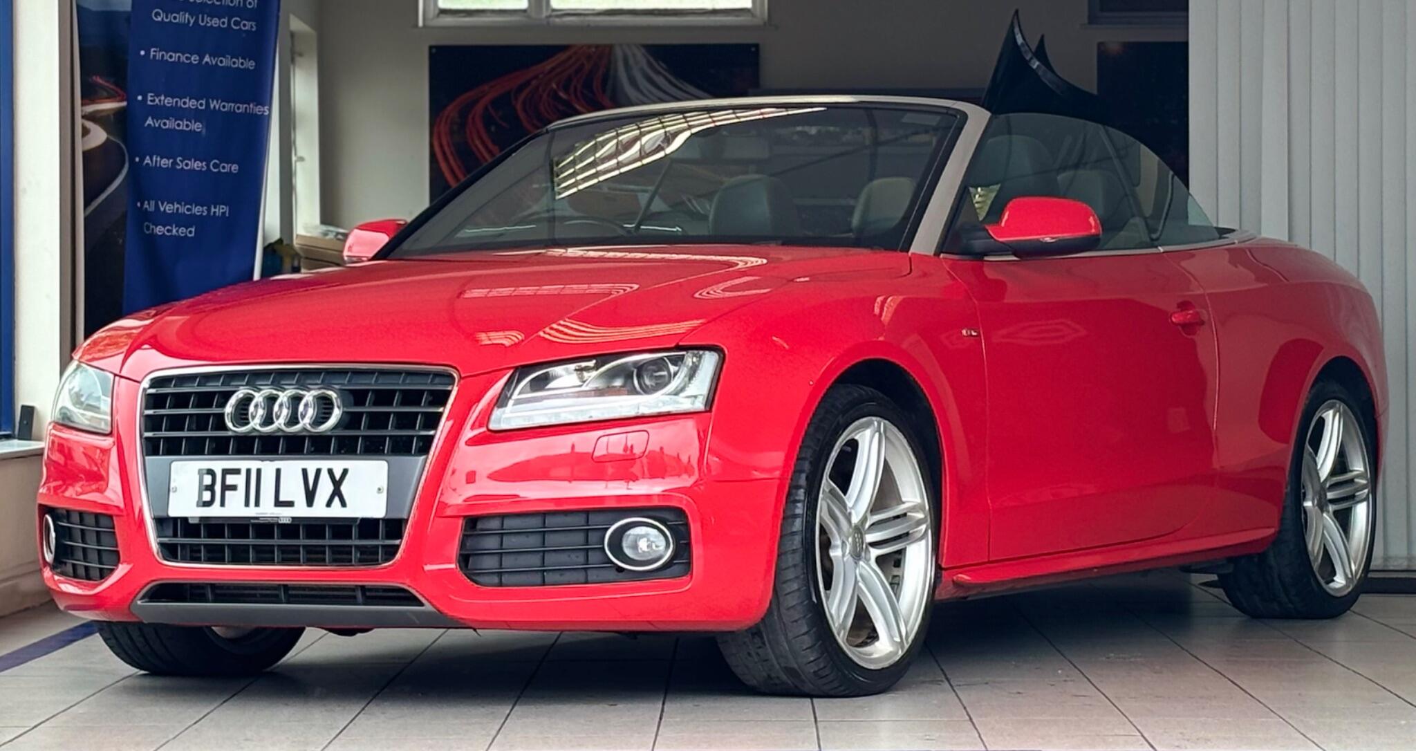 Audi A5 Cabriolet view 3