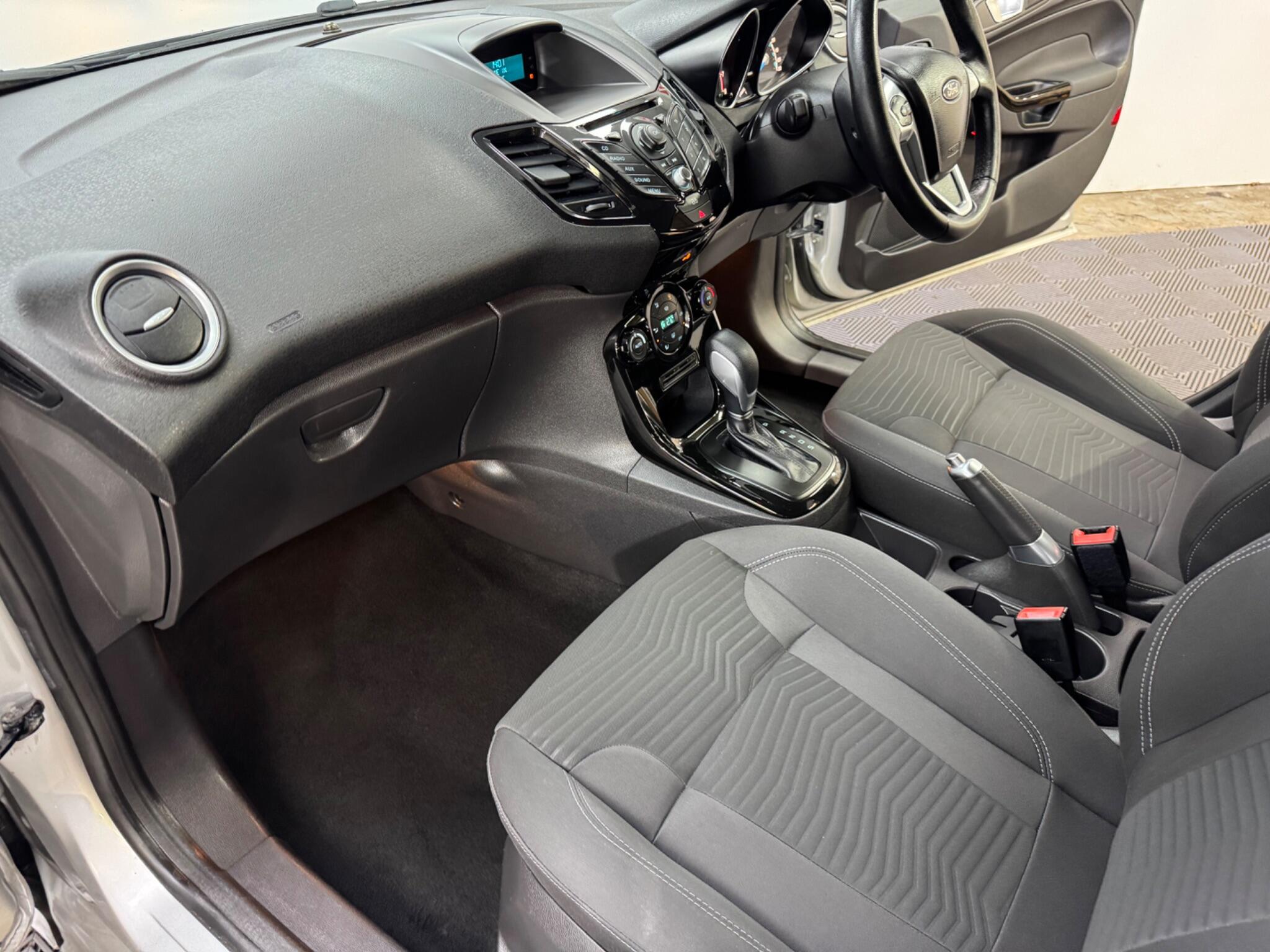 Ford Fiesta view 39