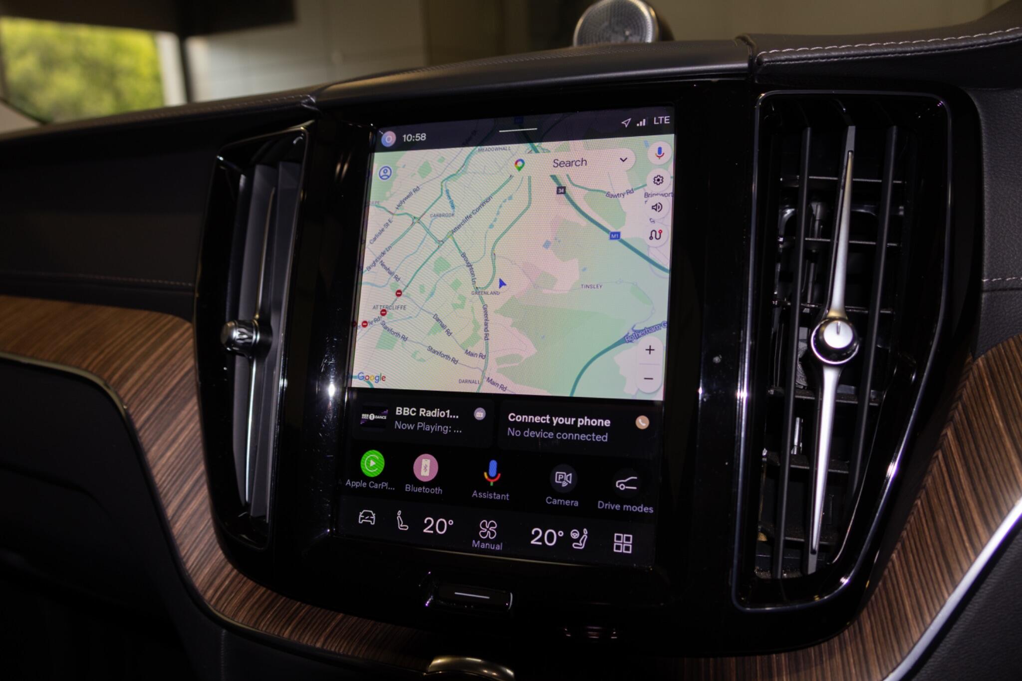 Volvo XC60 view 17