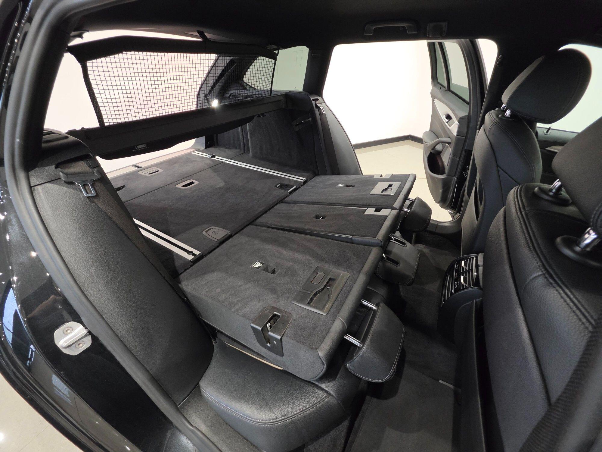 BMW 5 Series view 49