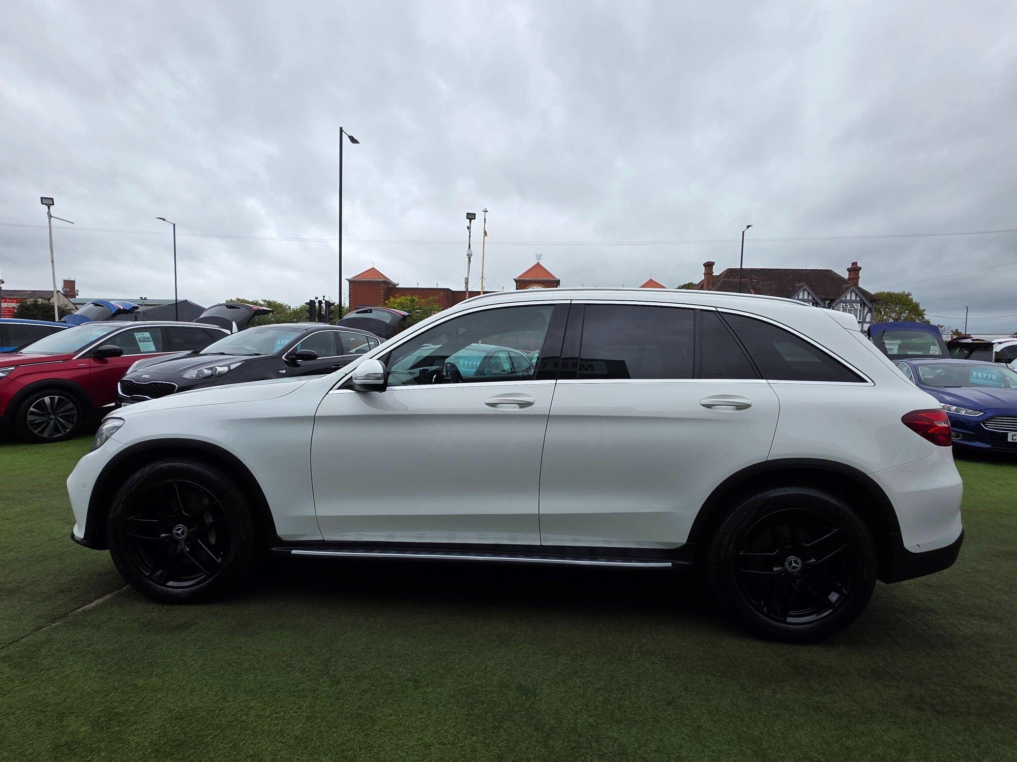 Mercedes-Benz GLC view 7