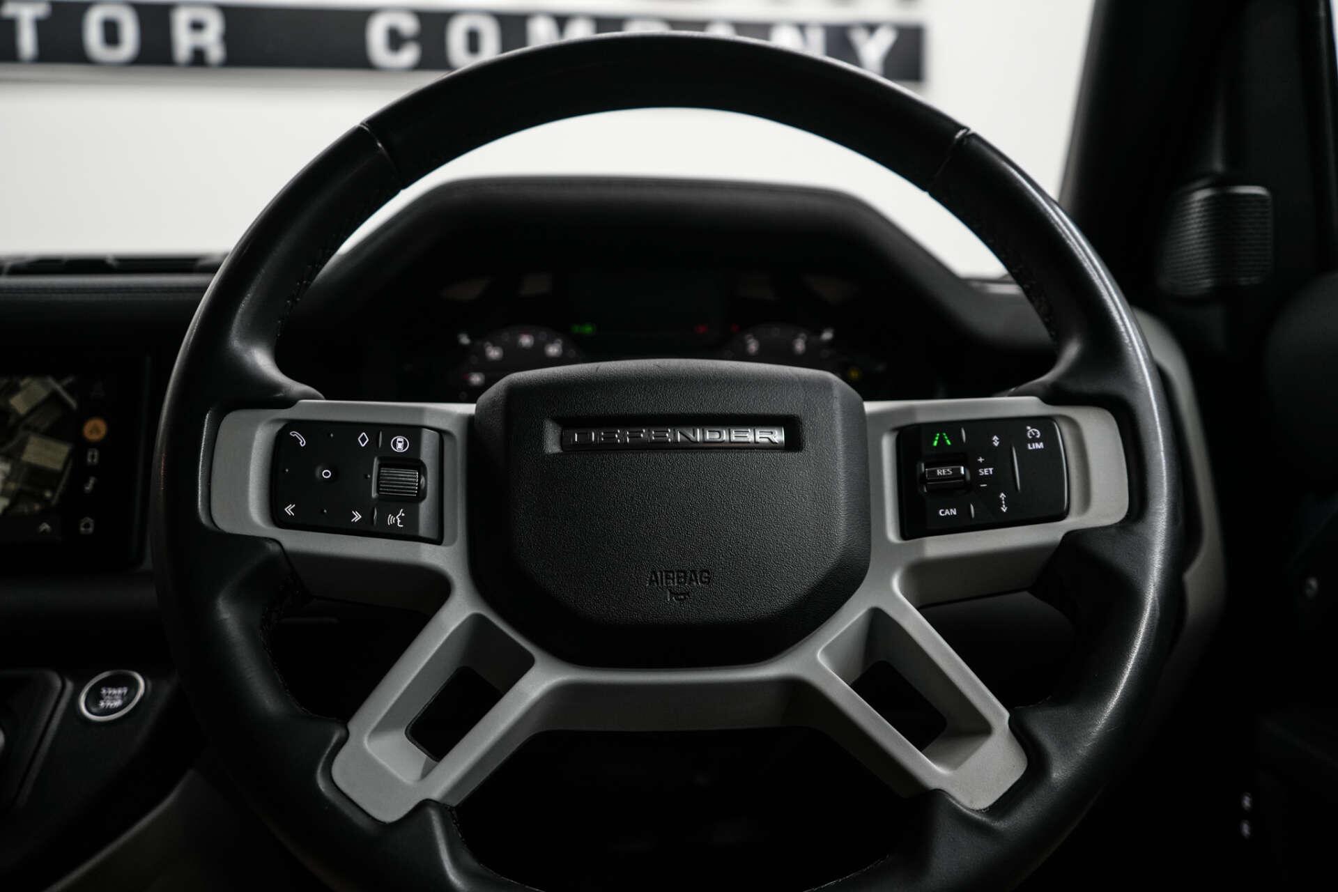 Land Rover Defender view 39
