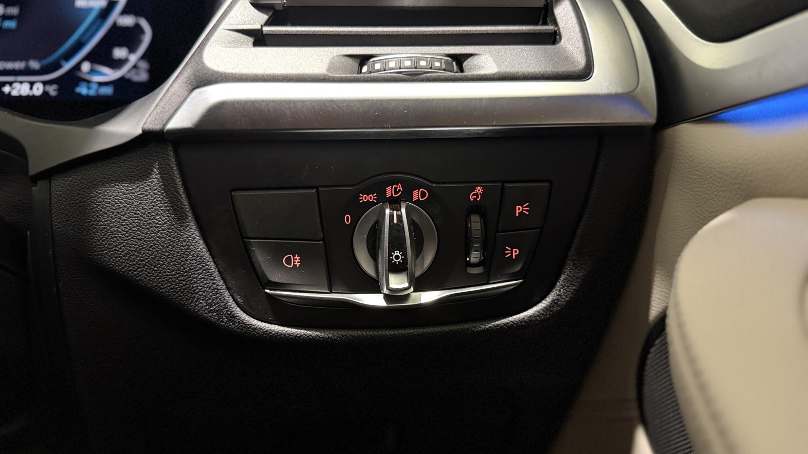 BMW X3 view 30