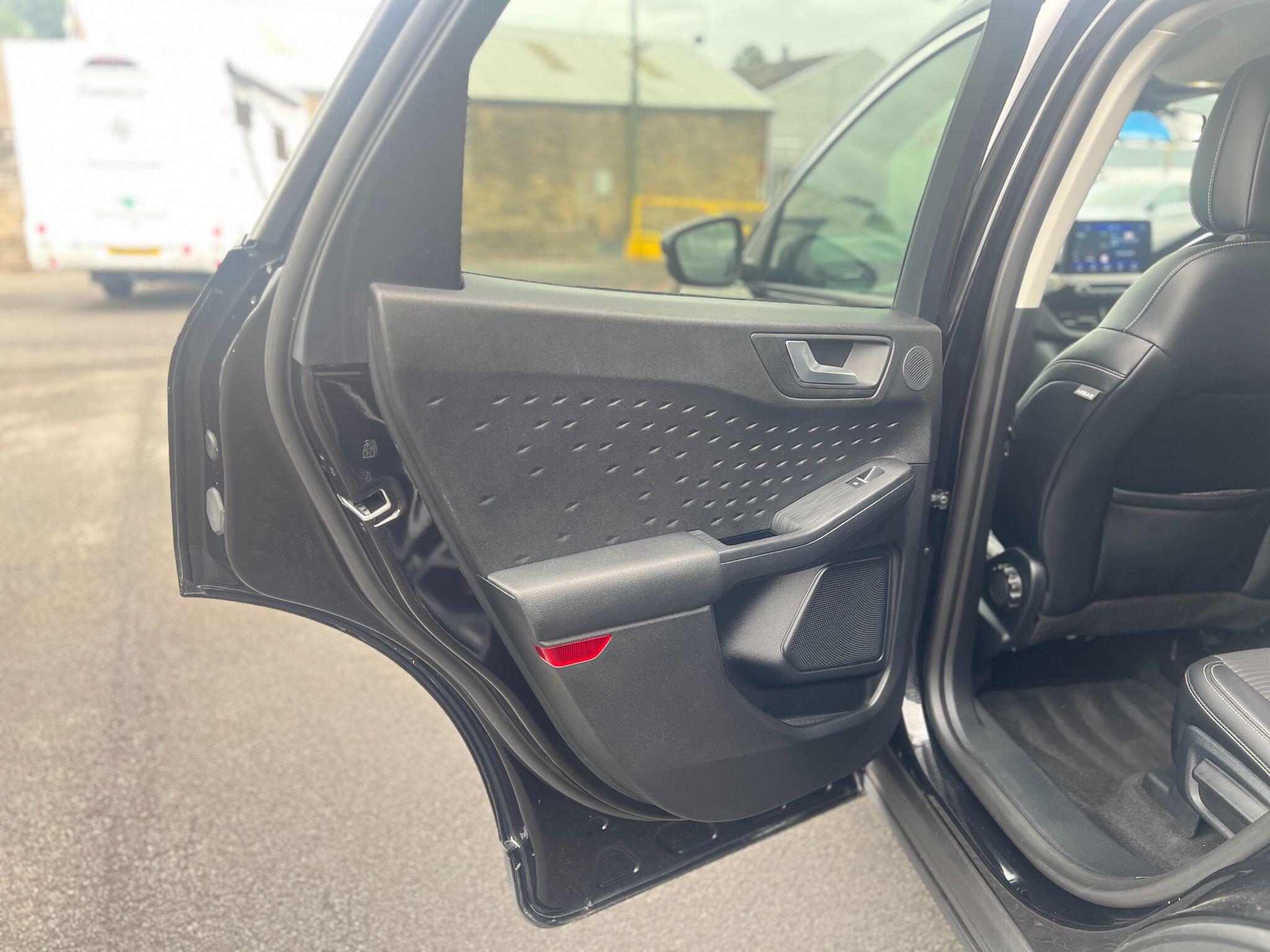Ford Kuga view 22
