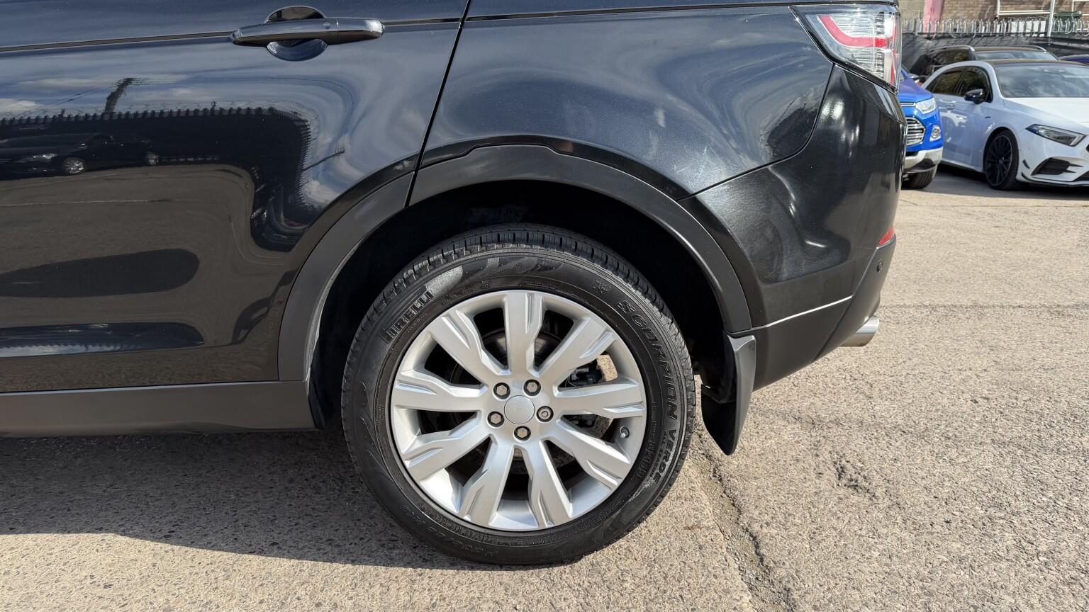 Land Rover Discovery Sport view 47