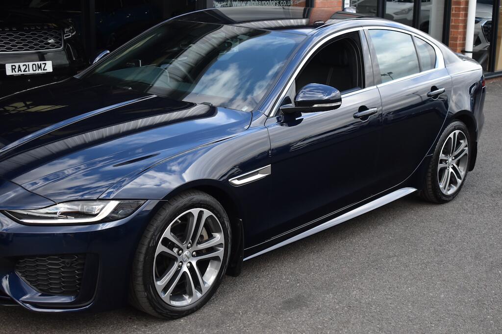 Jaguar Xe view 22