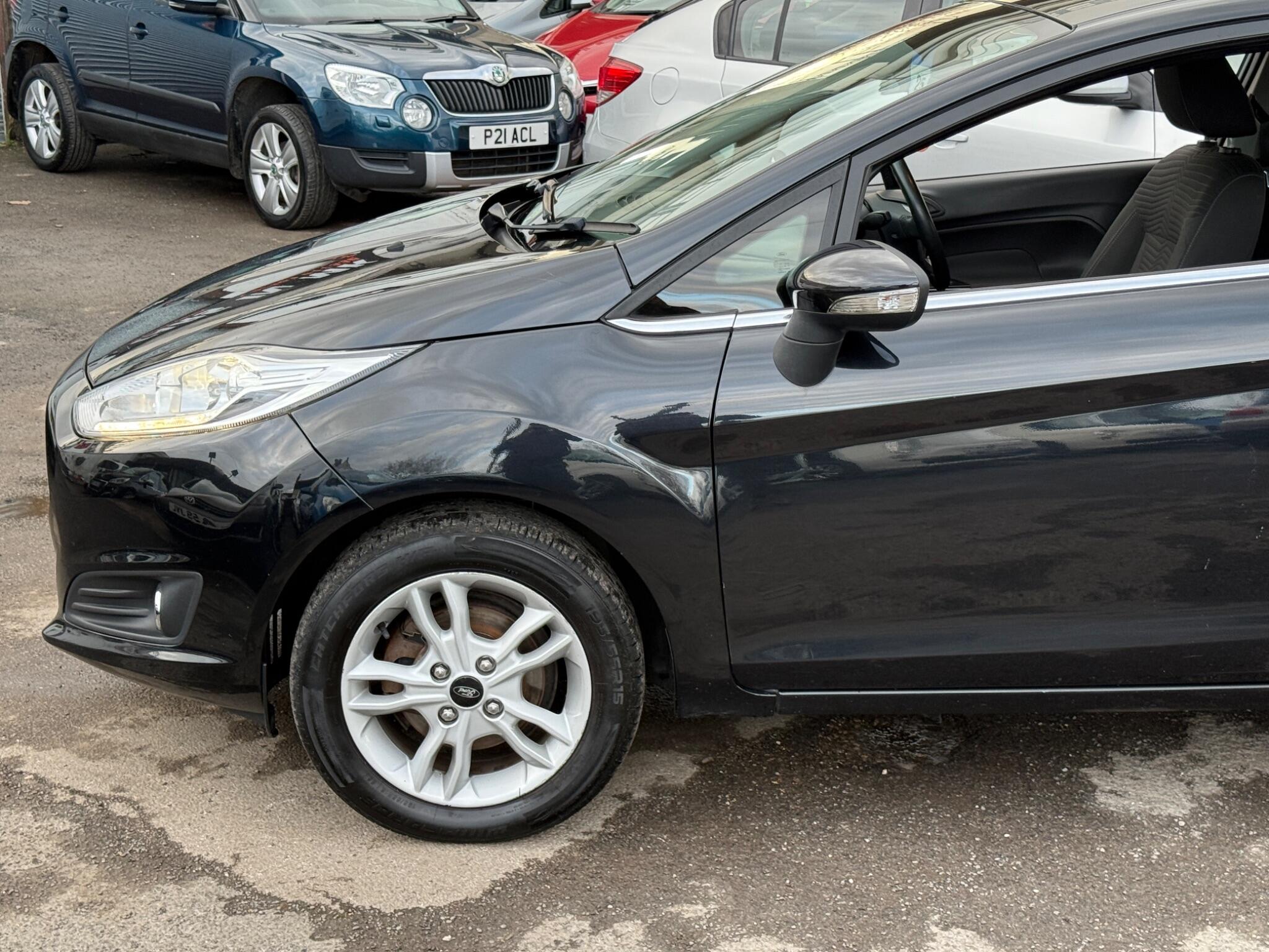 Ford Fiesta - Image 12