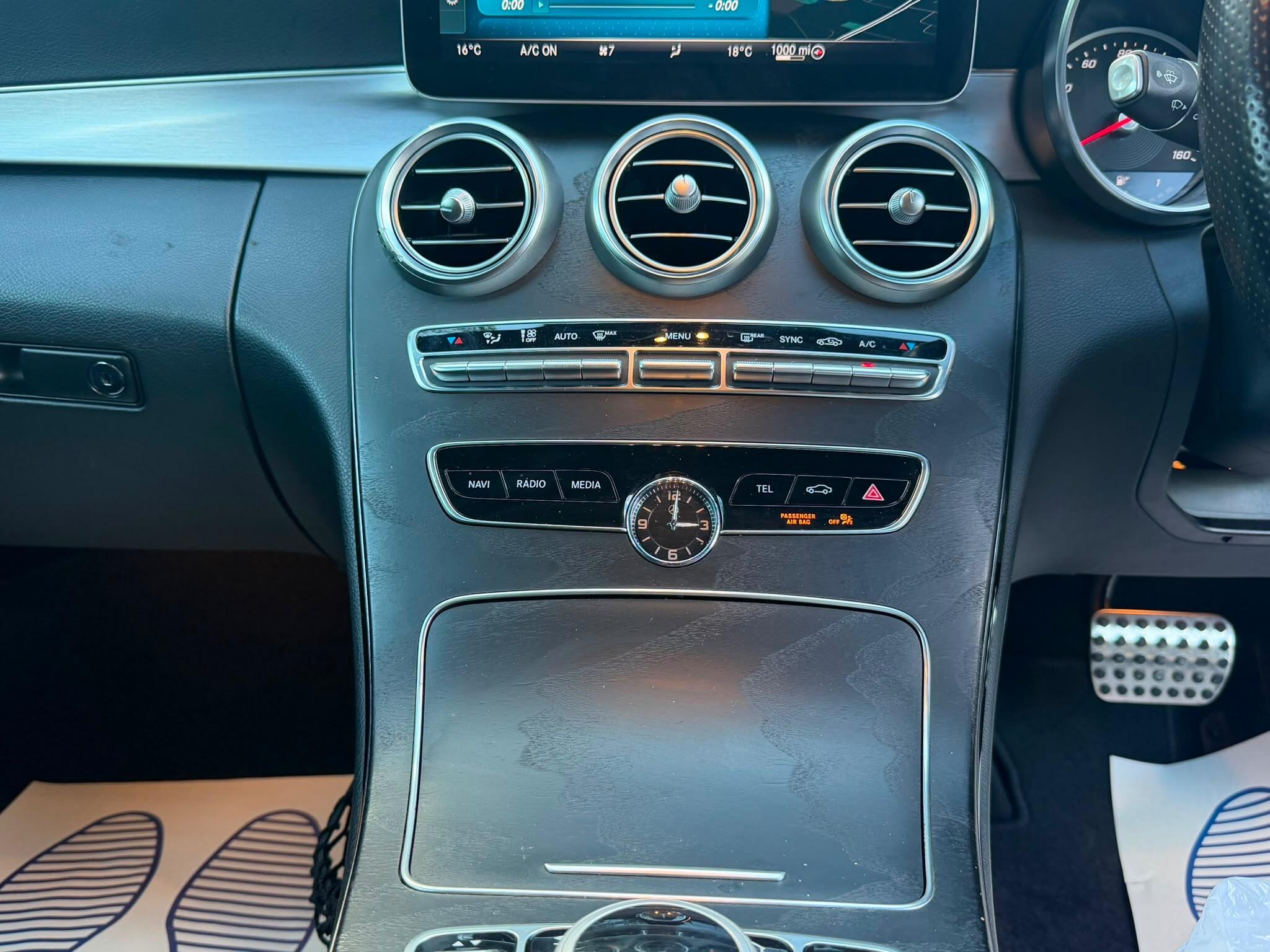 Mercedes-Benz C-Class view 25