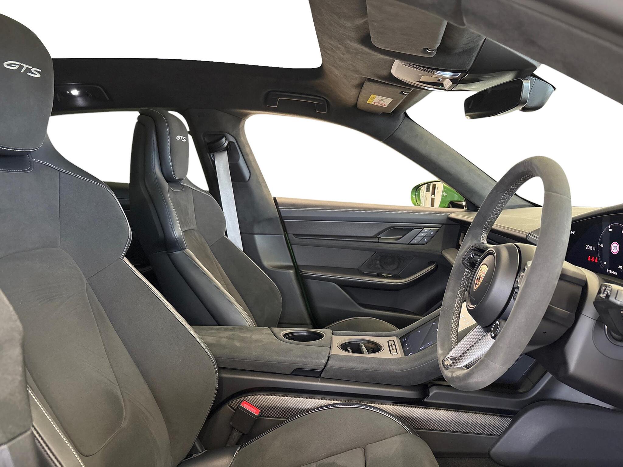 Porsche Taycan view 11