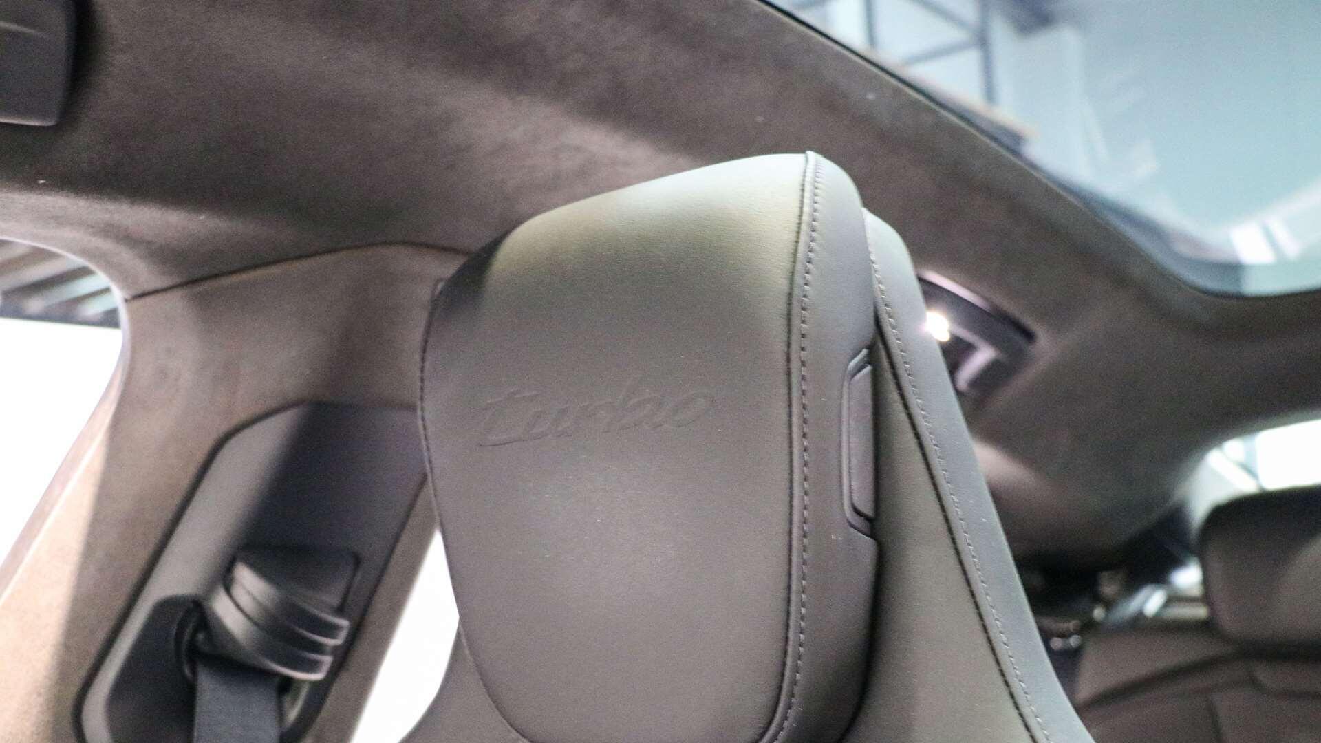 Porsche Taycan view 21