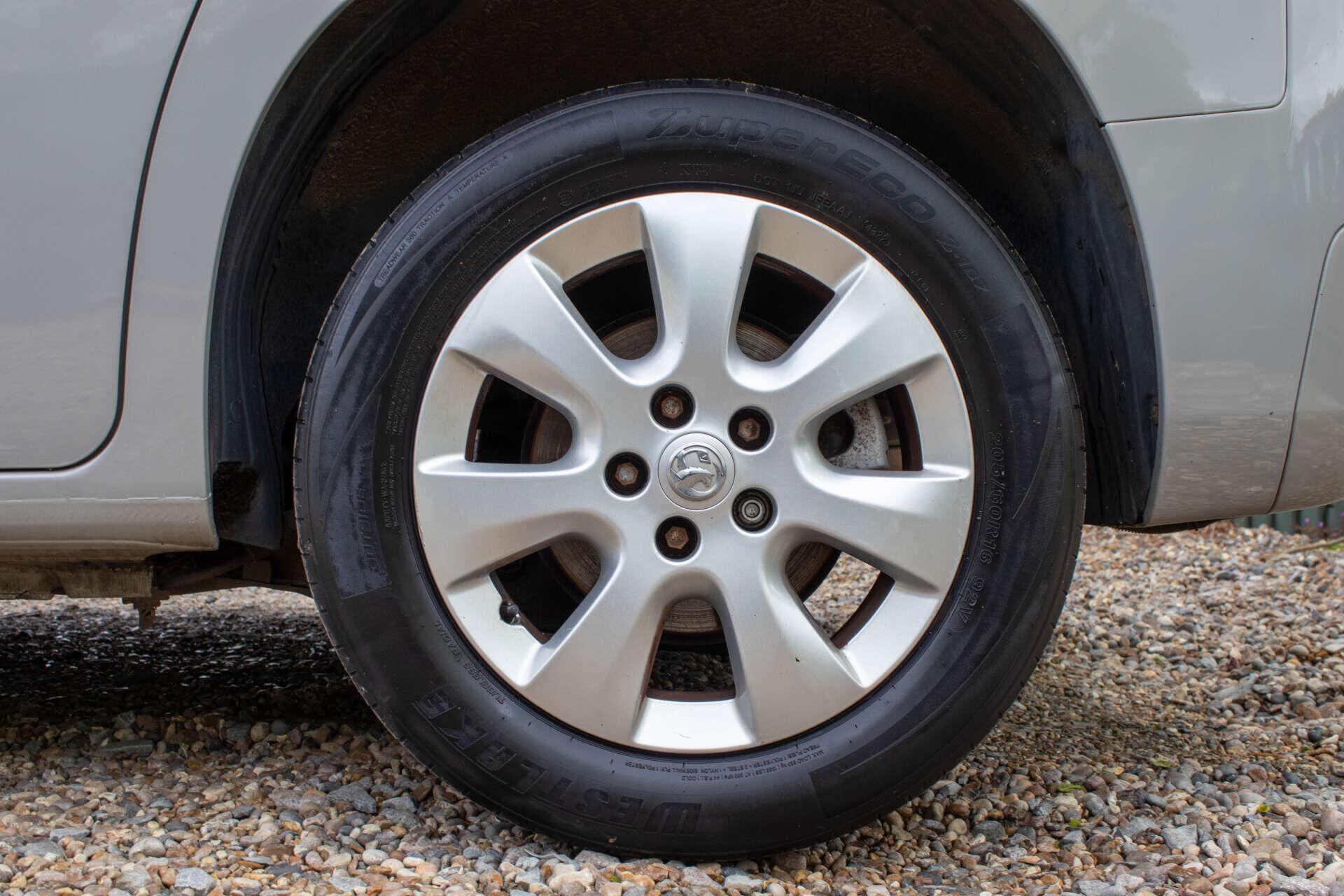 Vauxhall Combo Life view 32