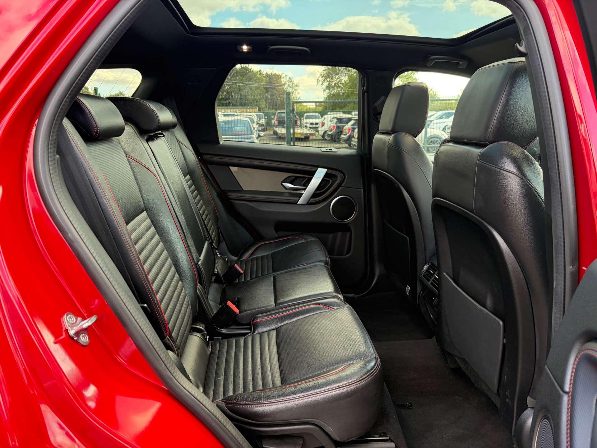 Land Rover Discovery Sport view 29