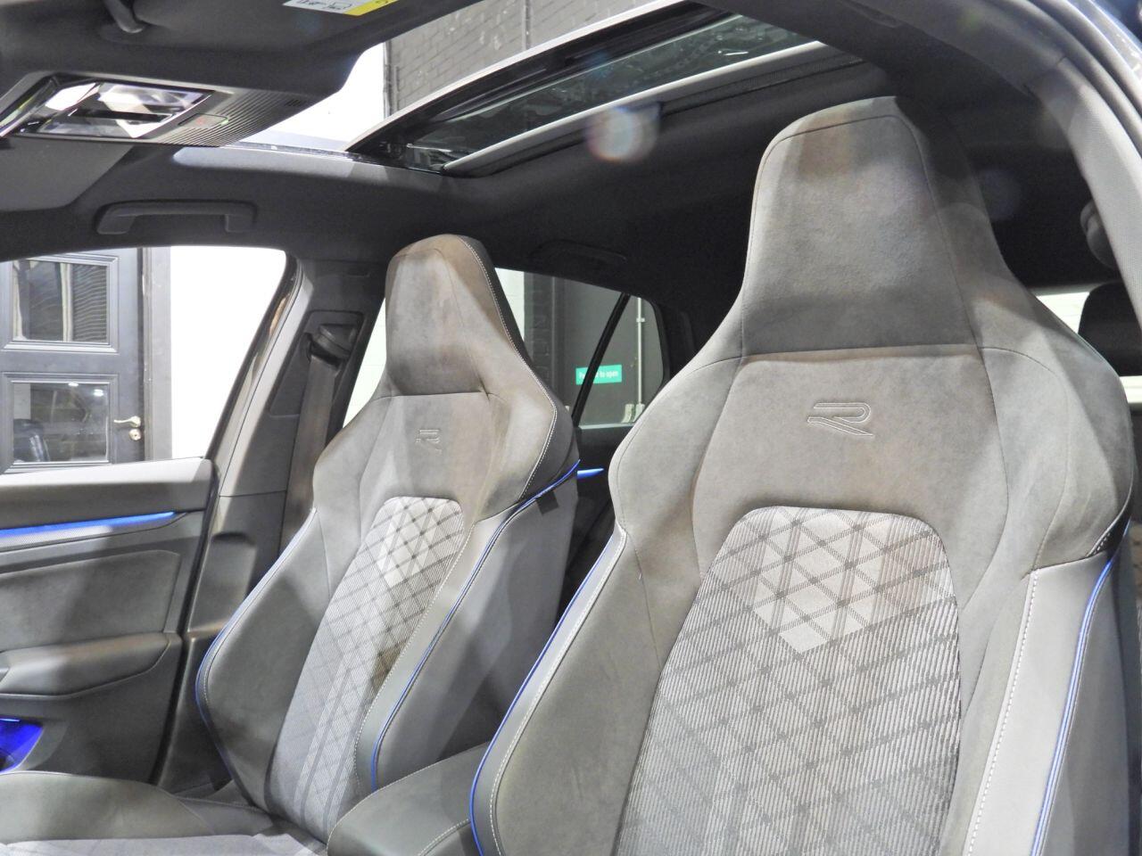 Volkswagen Golf view 16