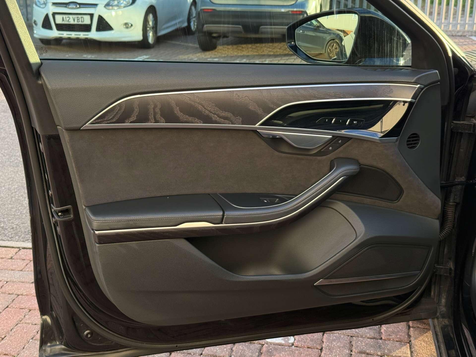 Audi A8 view 61
