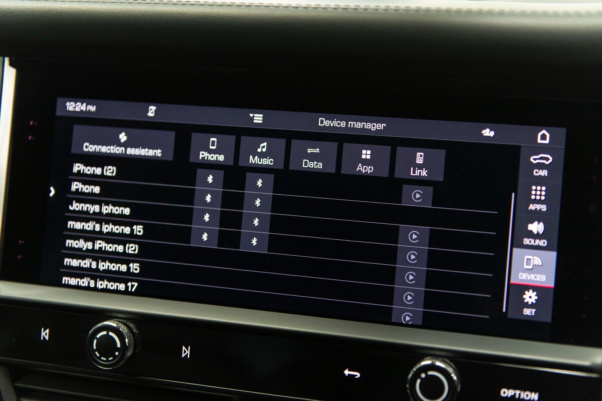 Porsche Macan view 29