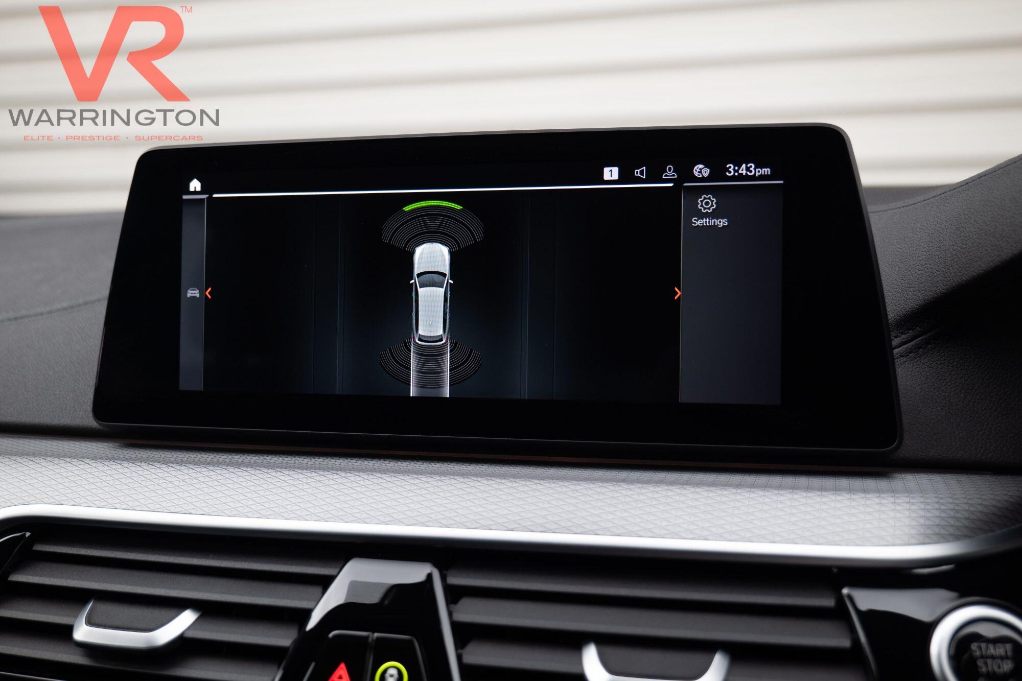 BMW 5 Series view 30