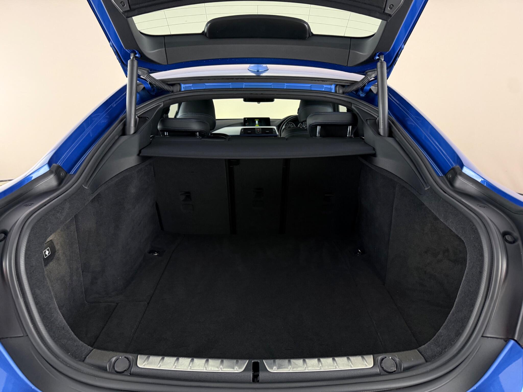 BMW 4 Series view 10