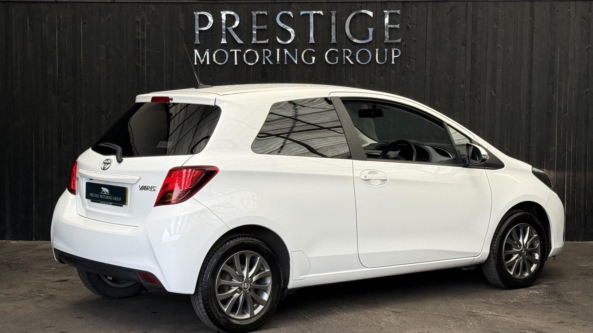 Toyota Yaris view 12