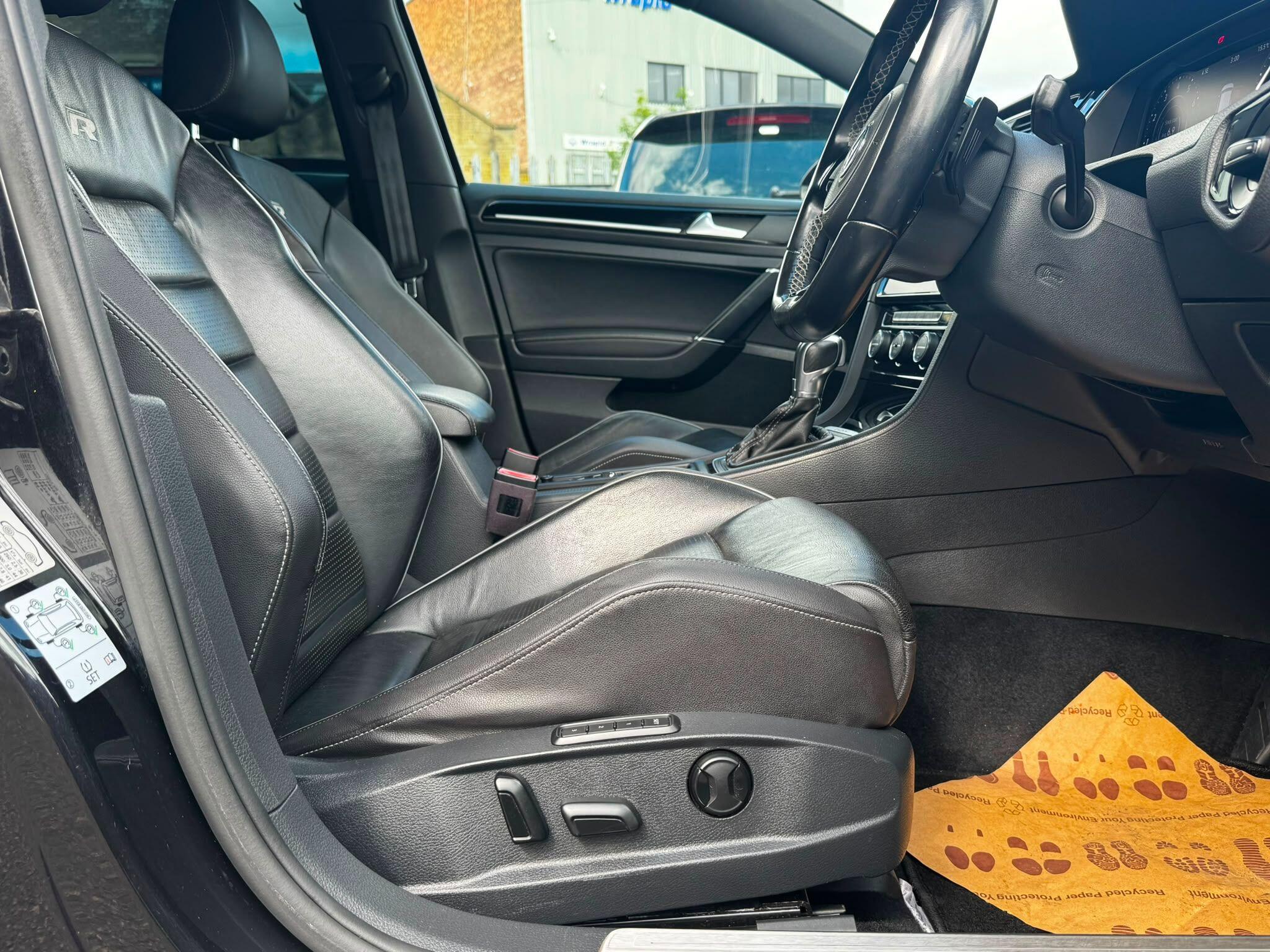 Volkswagen Golf view 58