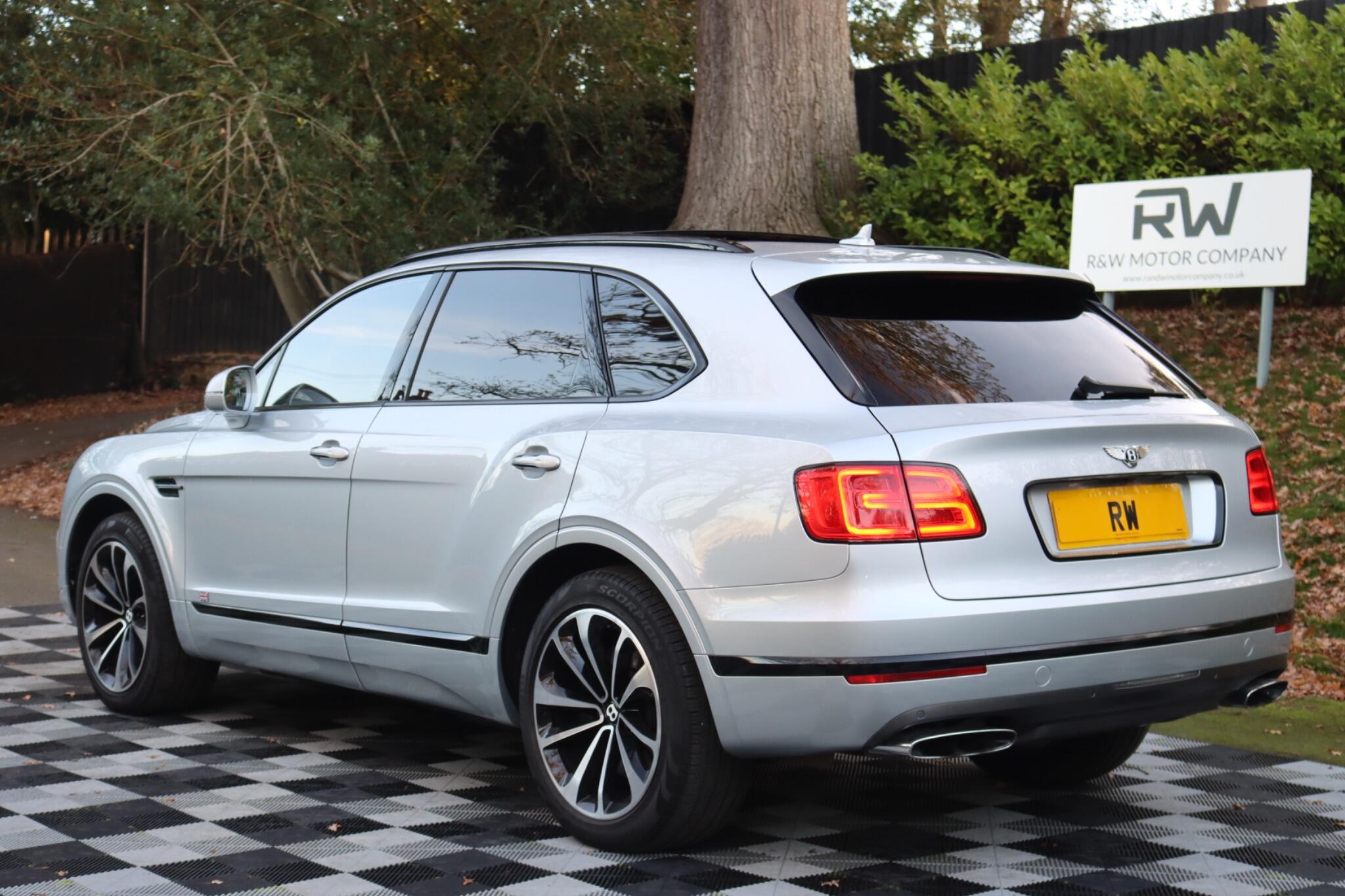 Bentley Bentayga view 43