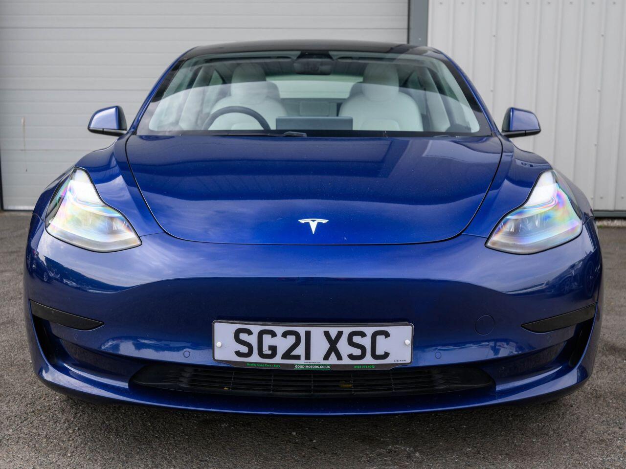 Tesla Model 3 view 4