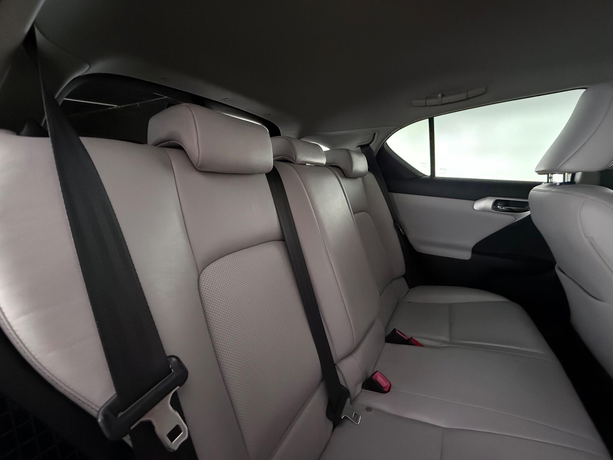 Lexus CT view 28
