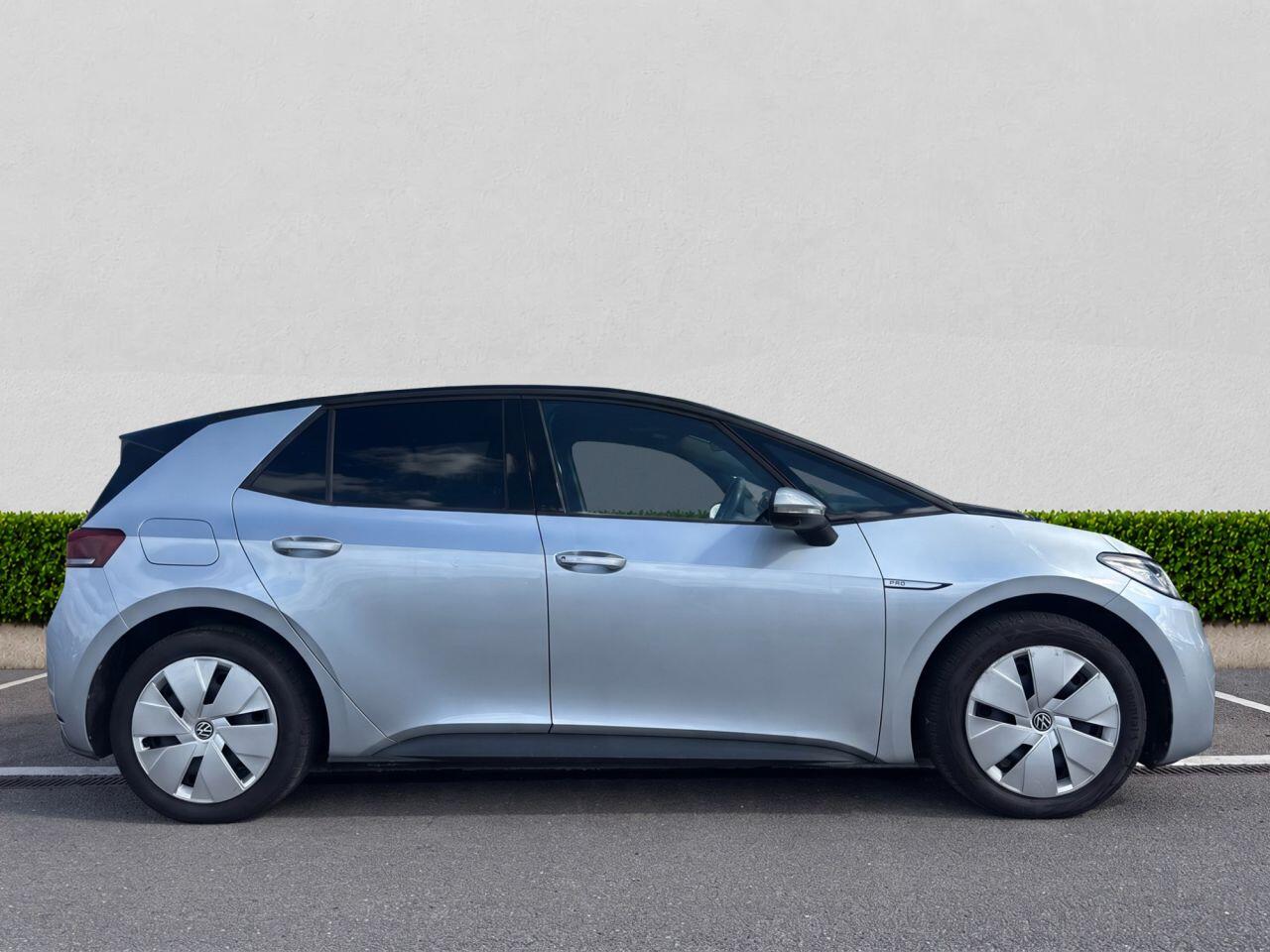 Volkswagen Id.3 view 8